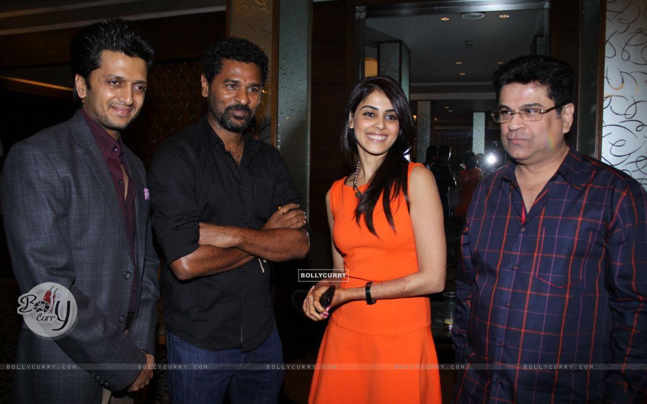 1280x800 Wallpaper Prabhu Deva, Genalia at success party of Tere Naal Love Ho Gaya size:1280x800