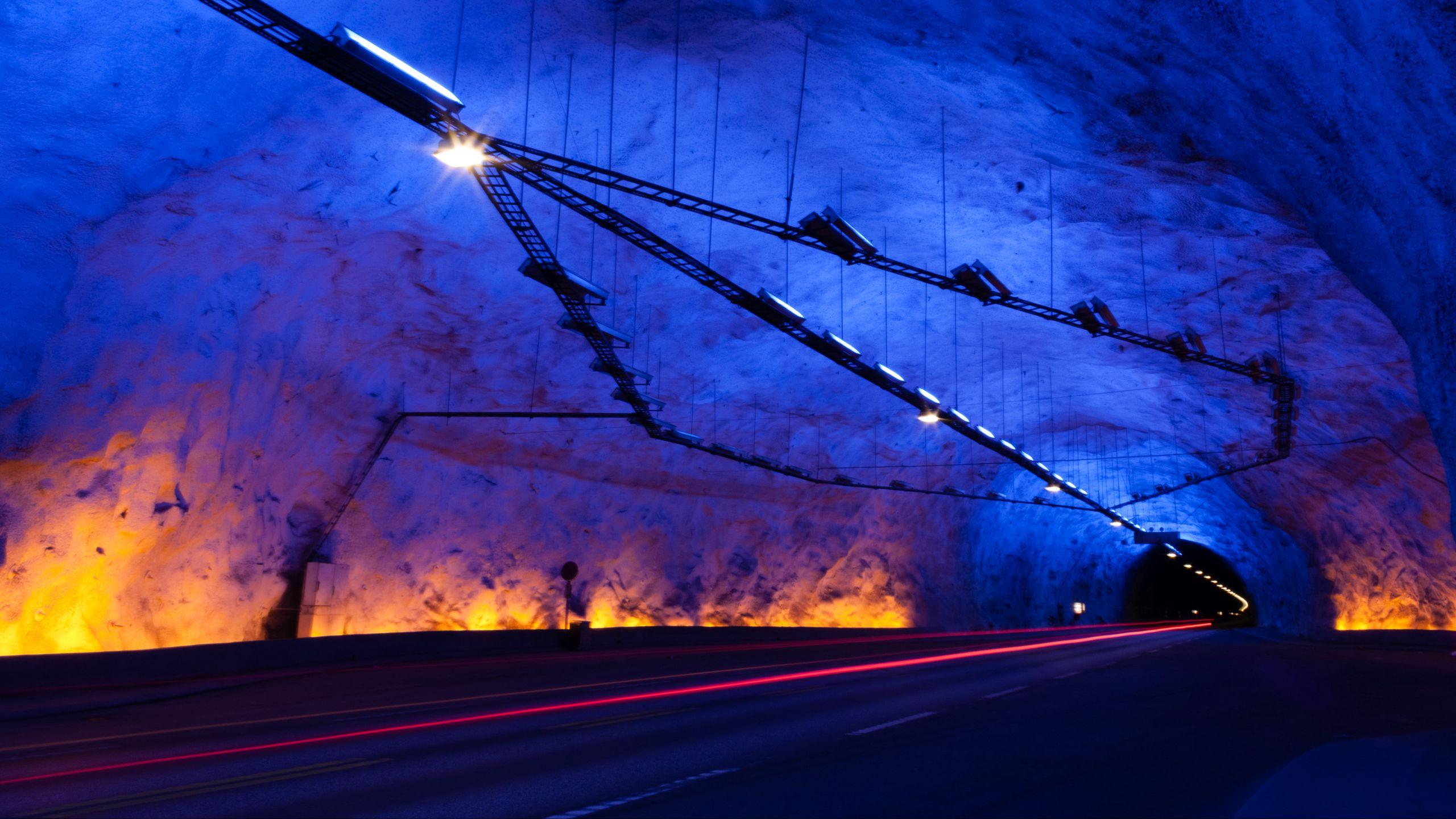 2560x1440 Download wallpaper 2560x1440 tunnel, dark, lights, underground, lighting widescreen 16:9 HD background