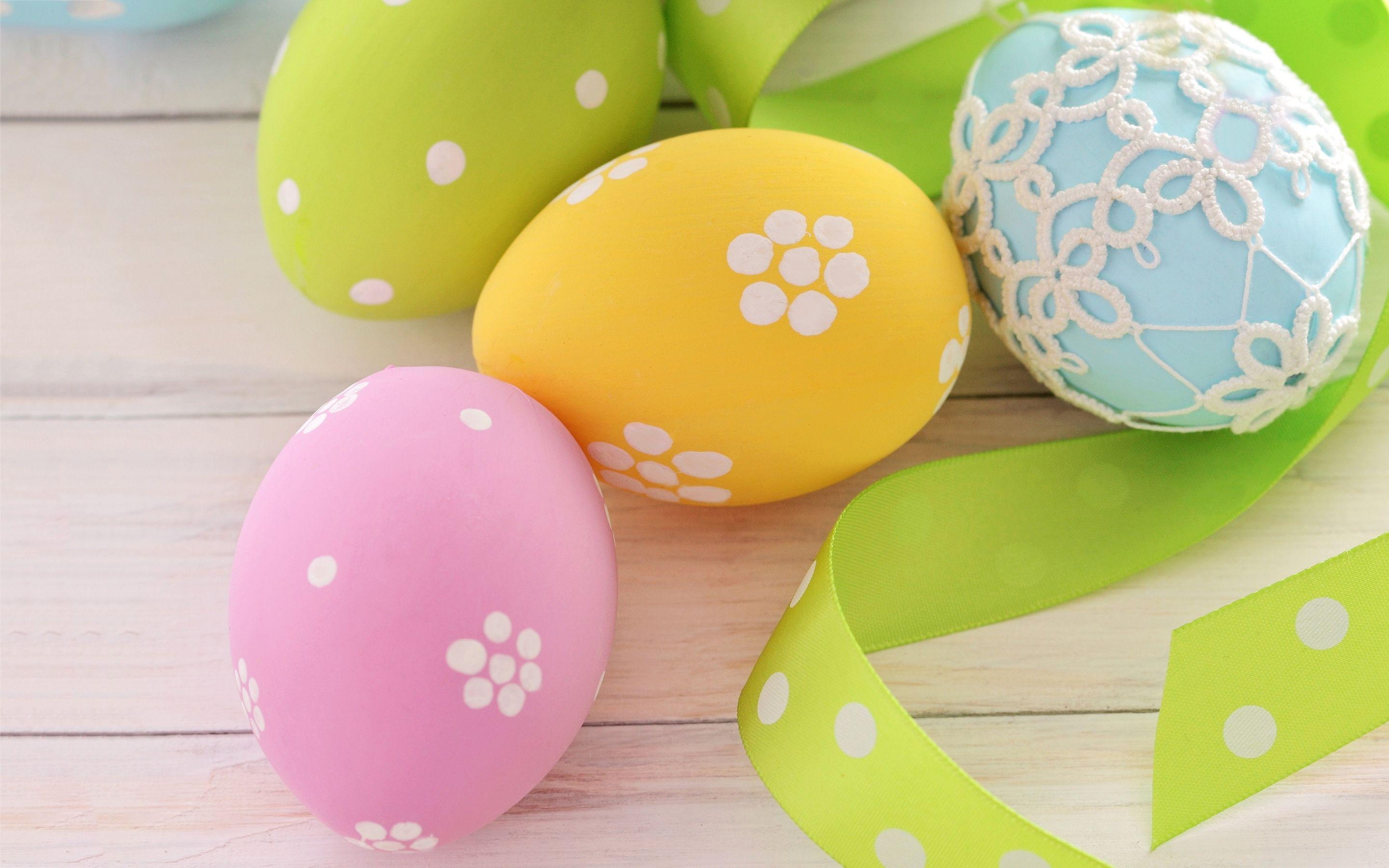 2880x1800 Easter eggs background