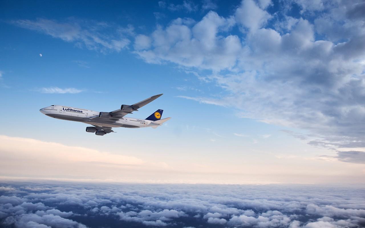 1280x800 Lufthansa Boeing 747 8 Free Wallpaper Download Free Lufthansa Boeing 747 8 HD Wallpaper To Your Mobile Phone Or Tablet