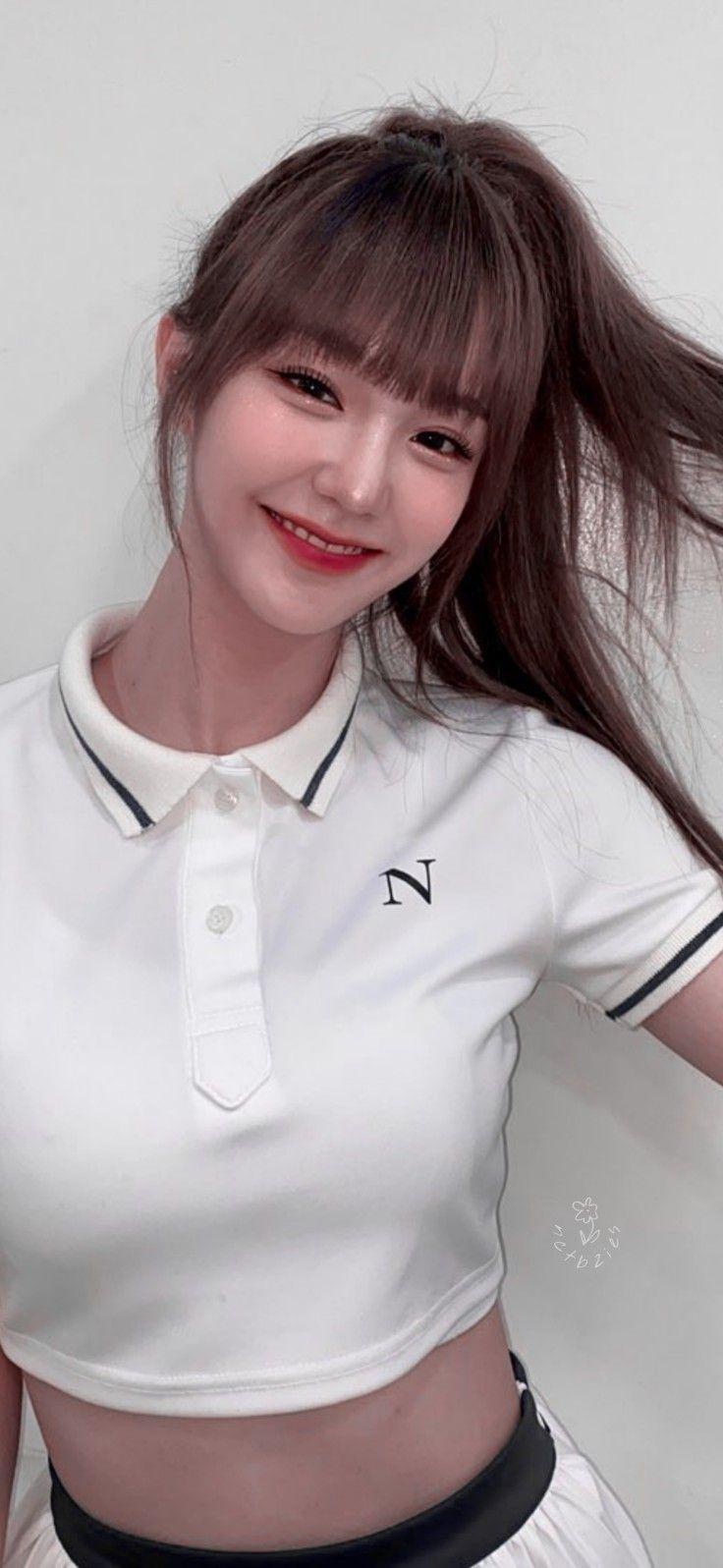 736x1596 