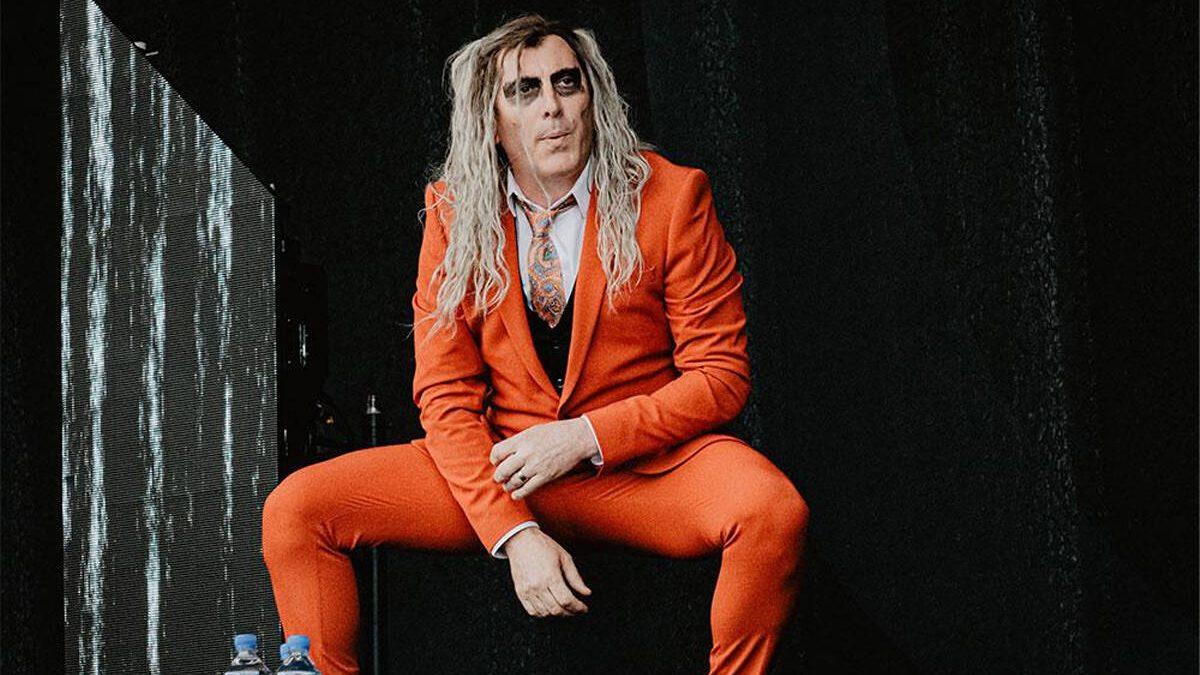 1200x675 When Maynard James Keenan Put A Raging Fan In Headlock And Continued Singing
