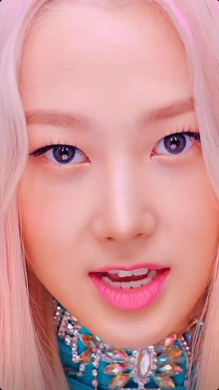 719x1279 giselle aespa wallpaper. Giselle, Baby face, Face