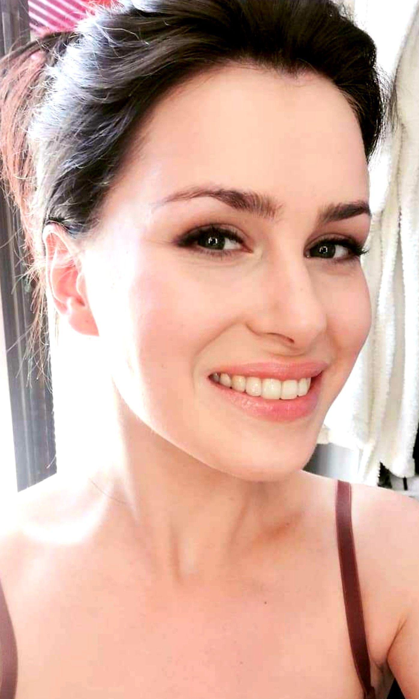 1396x2330 Anna Maria Sieklucka. Actress & Singer From Poland. Anna Maria Sieklucka, Anna Marias, Celebrity Couples