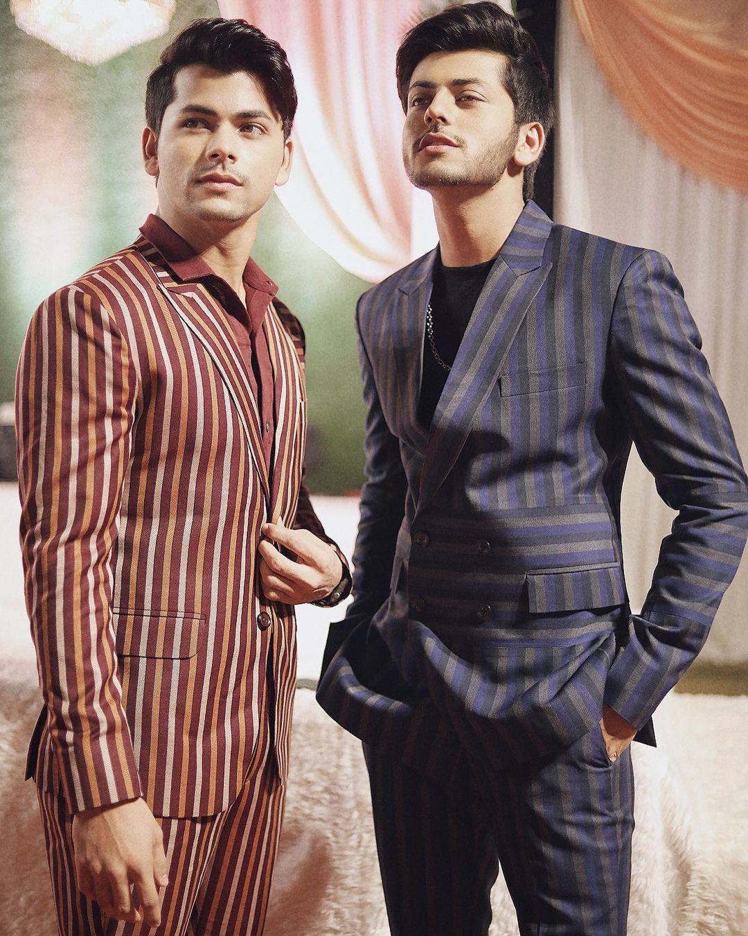 1080x1350 Siddharth Nigam and Abhishek Nigam's Filmy entry: Girls loved the swag!