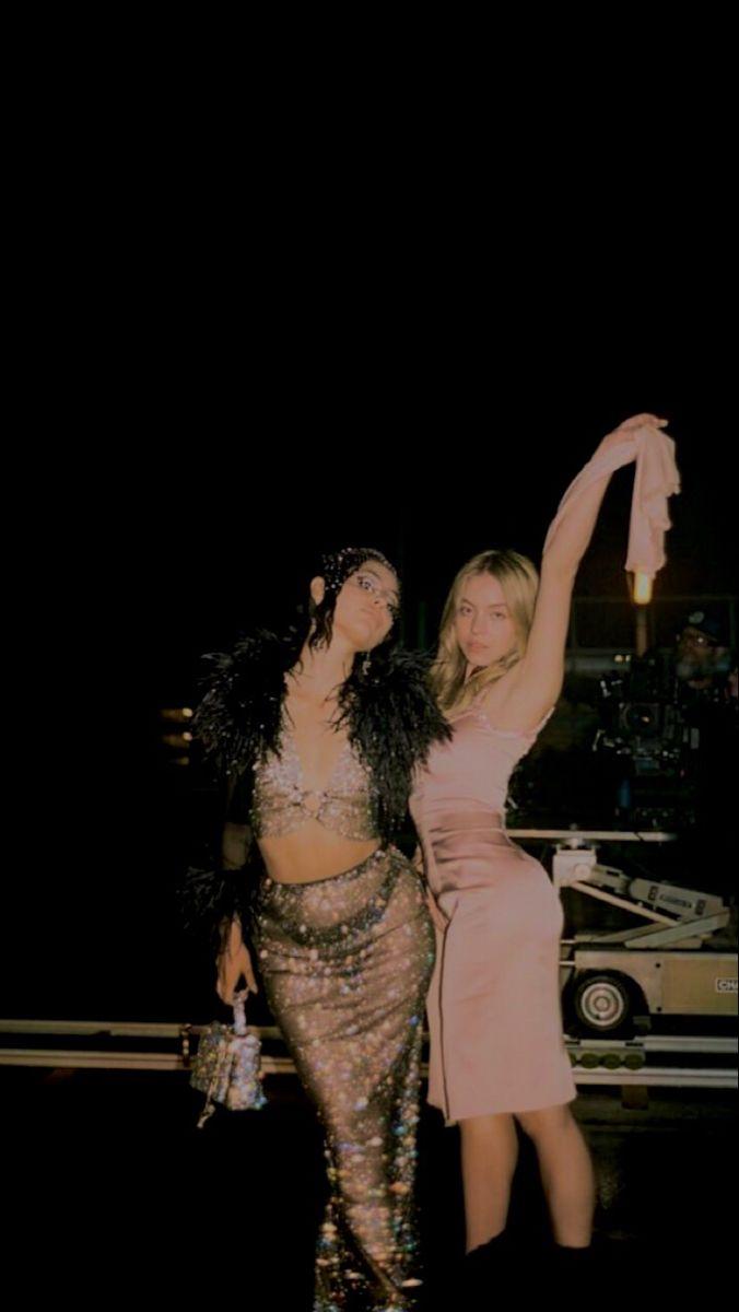 676x1200 maddy and cassie from euphoria lockscreen. Euphoria clothing, Euphoria fashion, Euphoria