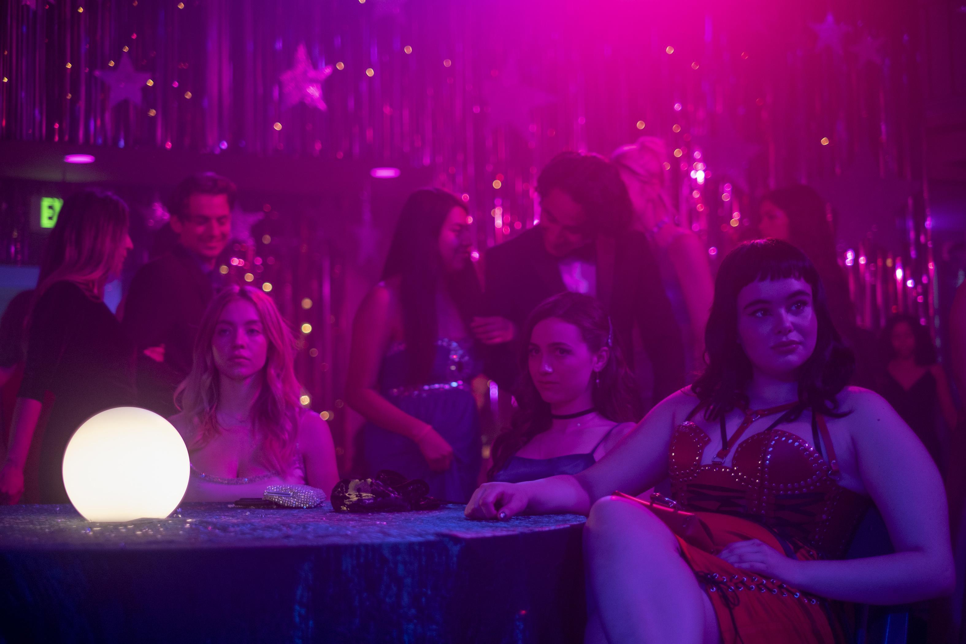 3150x2100 Euphoria' Season Episode 8 Finale Recap: Rue's Journey, Jules' Admission, Cassie's Decision