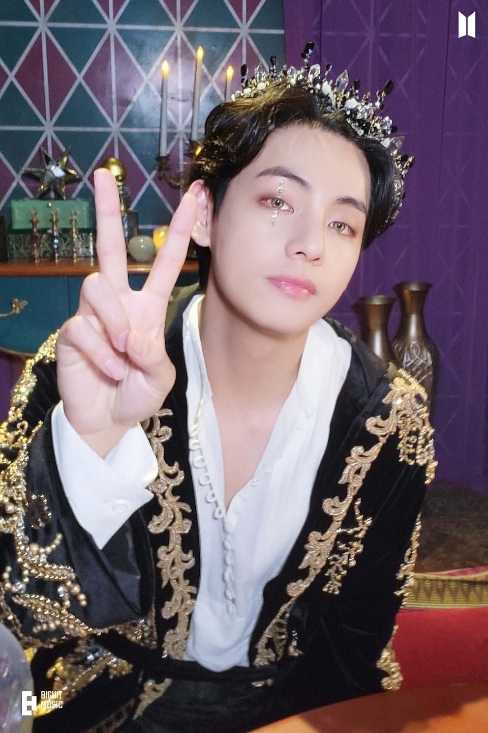 960x1440 Here Are New HD Photo Of Evil BTS For 2022 Season's Greetings