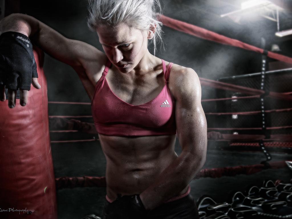 1024x768 Girl after fight Desktop wallpaper 1024x768