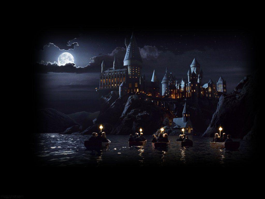 1024x768 Hogwarts Wallpaper
