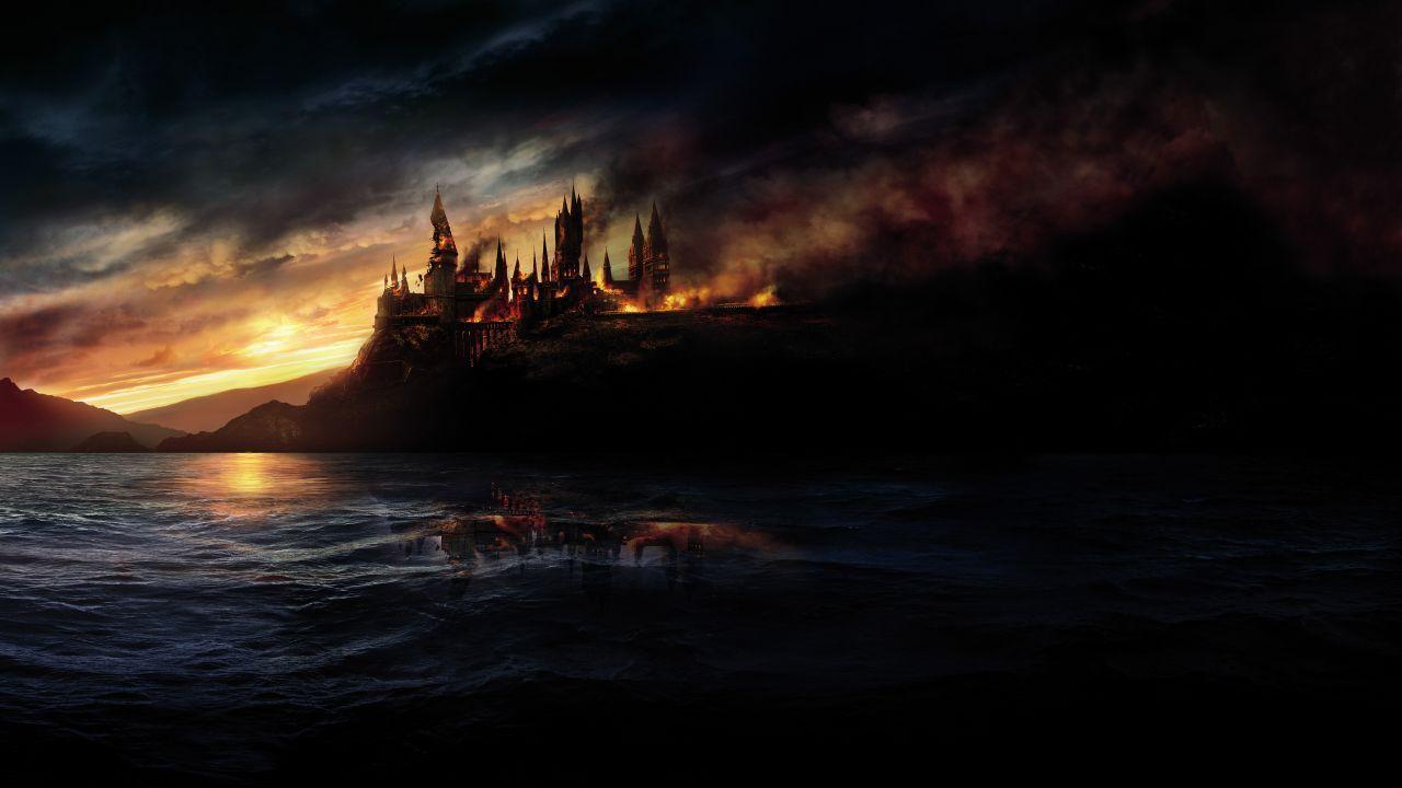 1280x720 Wallpaper Hogwarts, Burning, Harry Potter and the Deathly Hallows