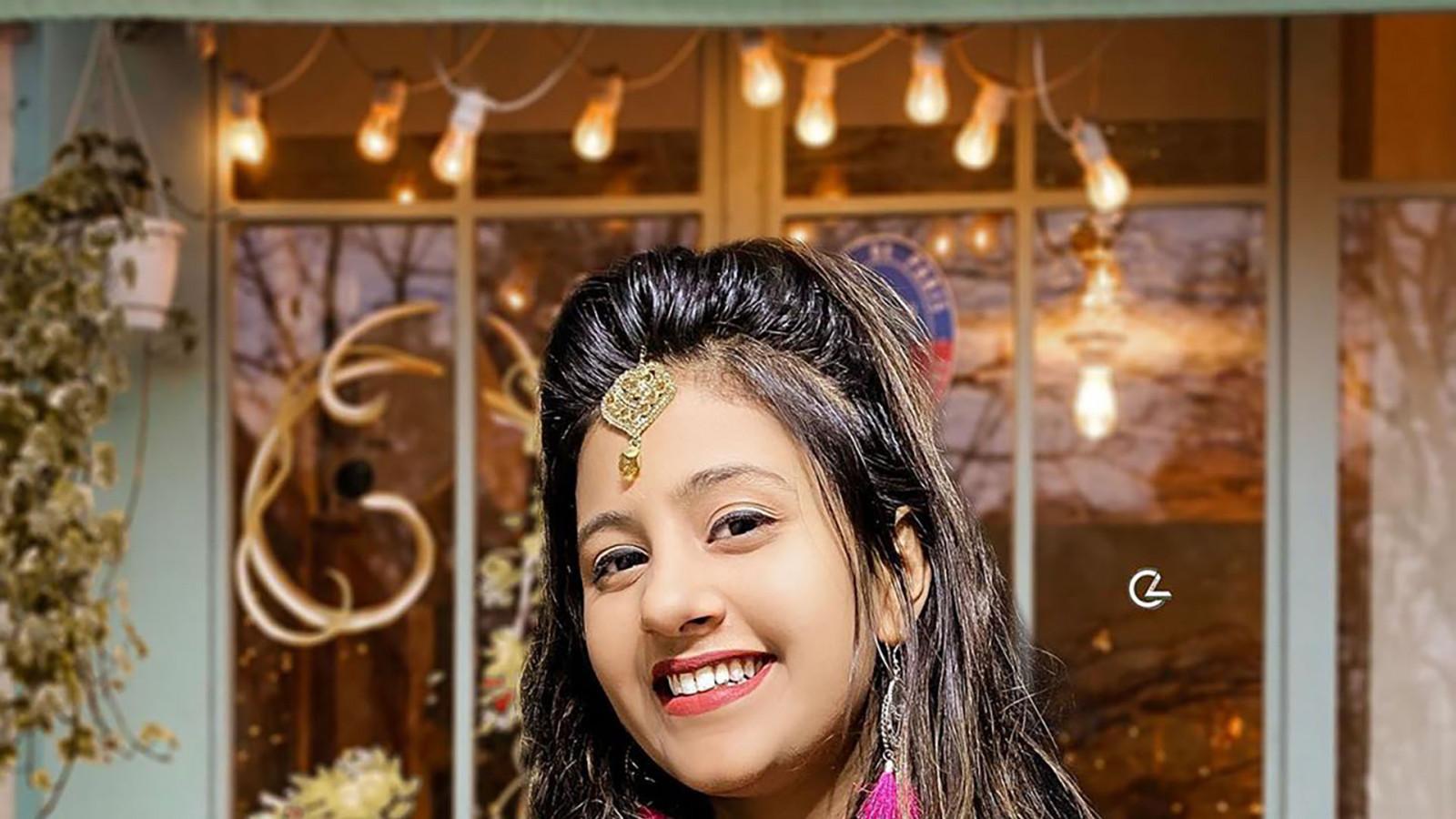 1600x900 TikTok Star Anjali Arora Desktop Wallpaper 55866