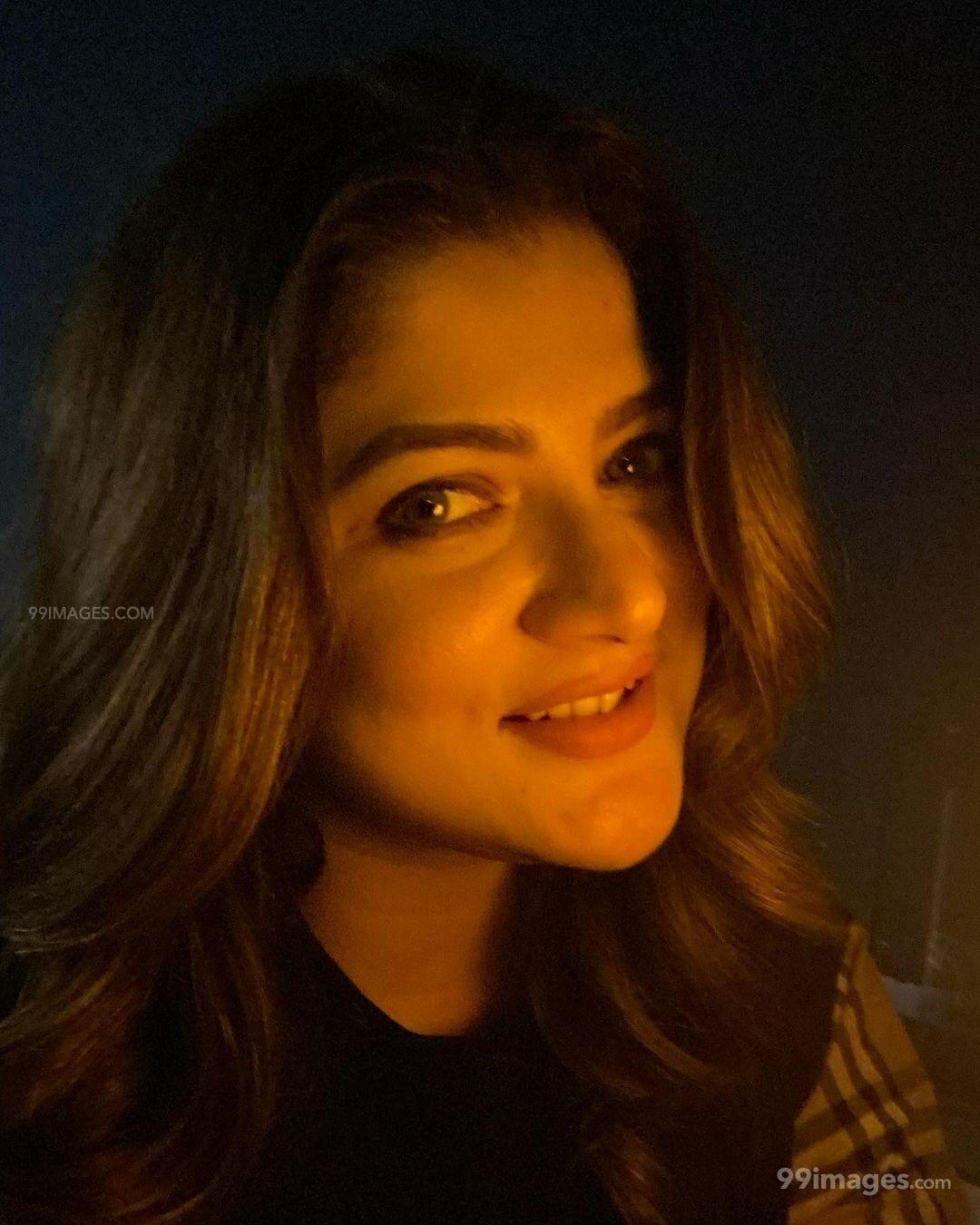 1080x1350 ✓[ Latest] Srabanti Chatterjee Image, HD Photo (1080p), Wallpaper (Android IPhone) (2022)
