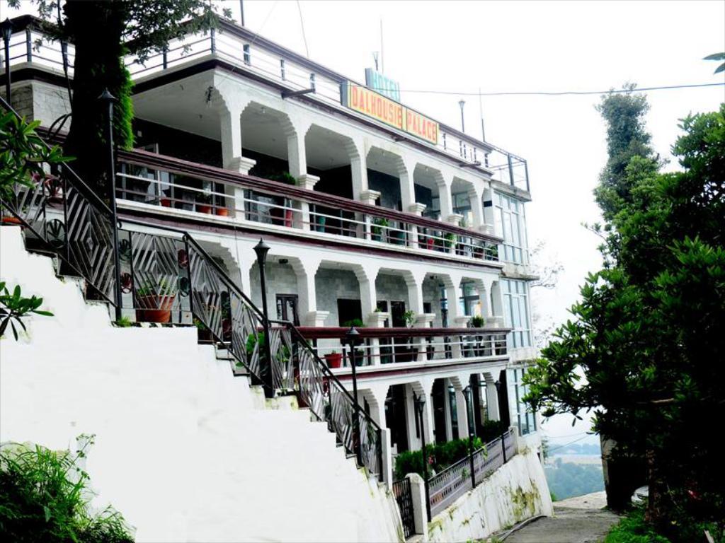 1024x768 Dalhousie Palace Hotel, Photo & Reviews