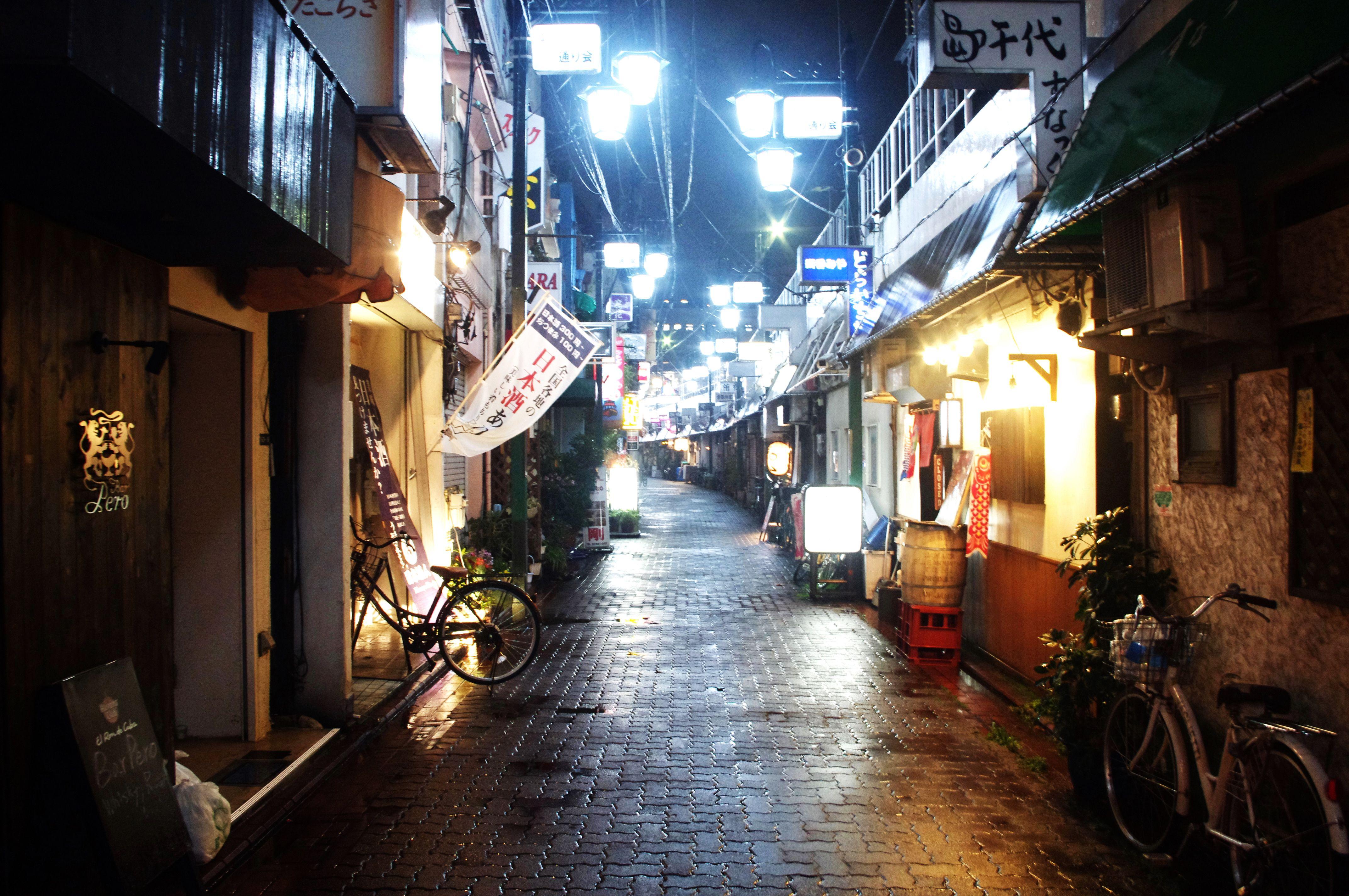 Urban Japanese Alley Wallpapers Top Free Urban Japanese Alley Backgrounds Wallpaperaccess