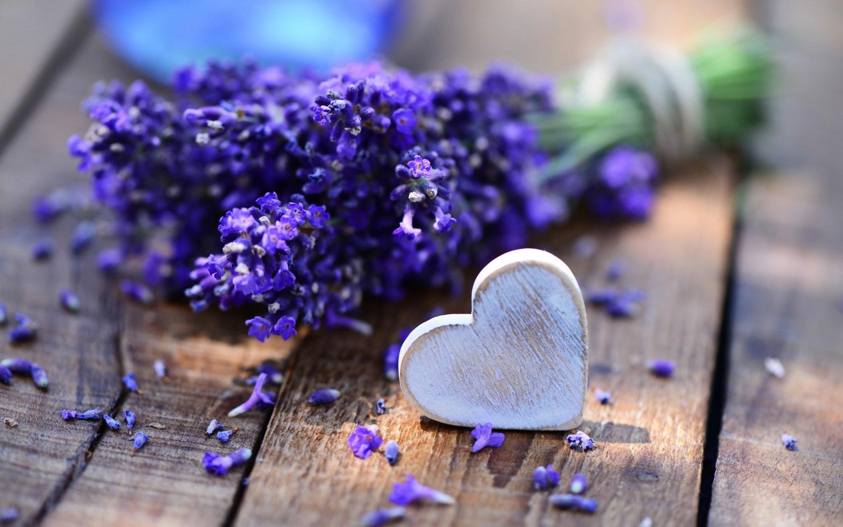 1680x1050 Bouquet, Lavender, Purple, Heart, Photo, Wooden, Buds, Hd, Wallpaper