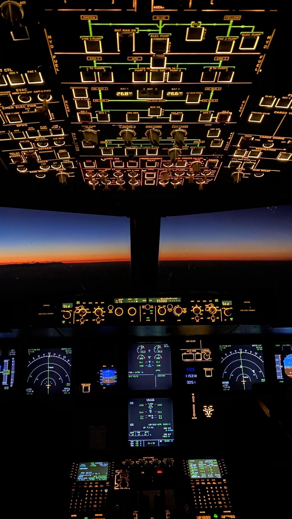 1000x1778 Plane Cockpit Wallpaper