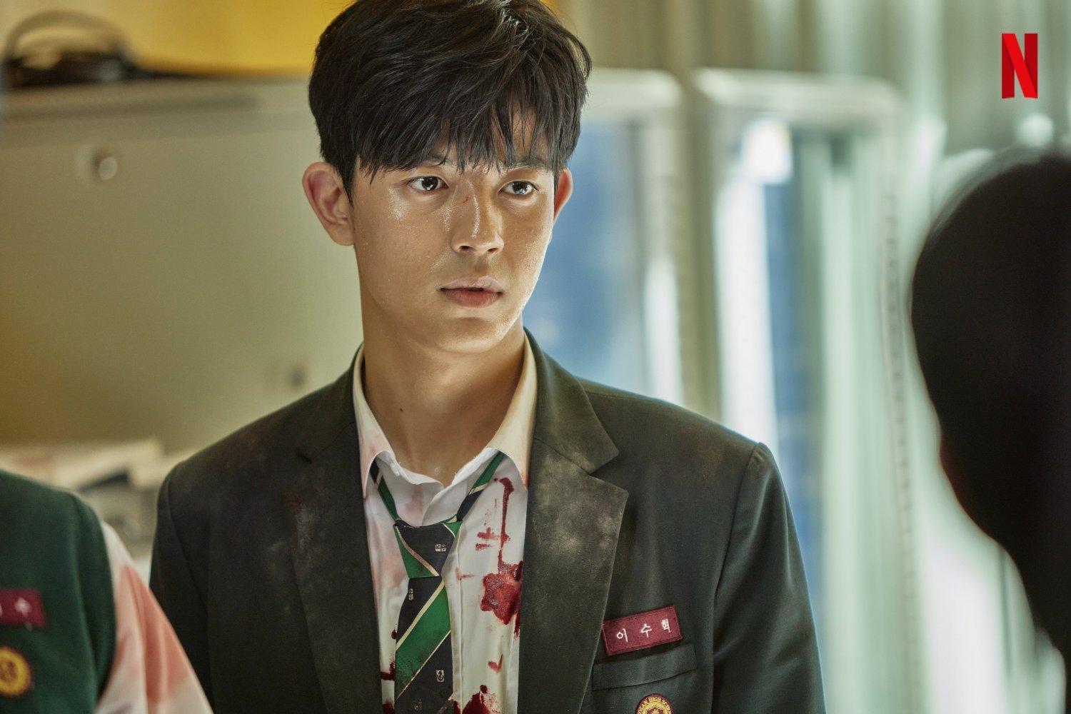 1500x1000 Photos New Stills Added for the Upcoming Korean Drama 'All of Us Are Dead' HanCinema