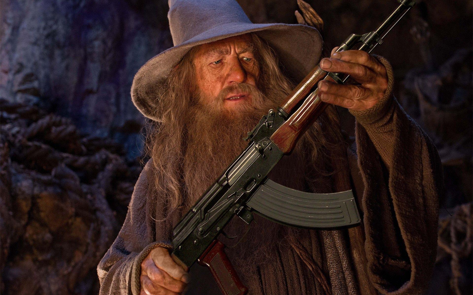 1920x1200 guns, Gandalf, funny, The Lord of the Rings, wizards, ak- Ian