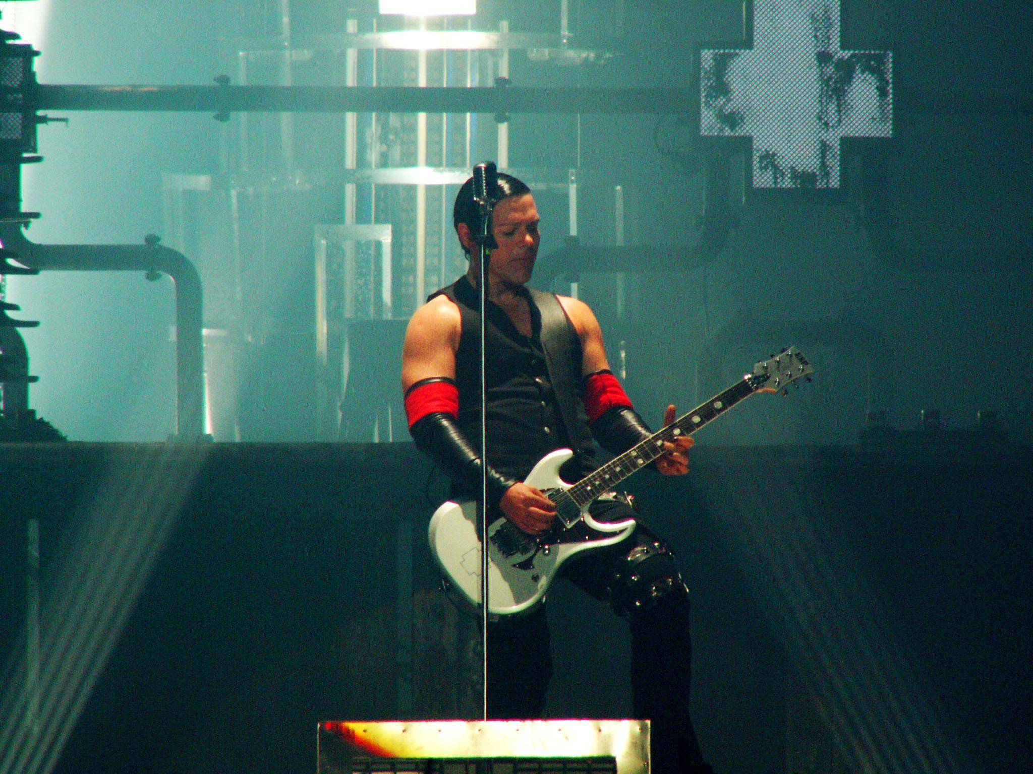 2048x1536 Rammstein Guitarist's Emigrate Drops New Single, Announces Album