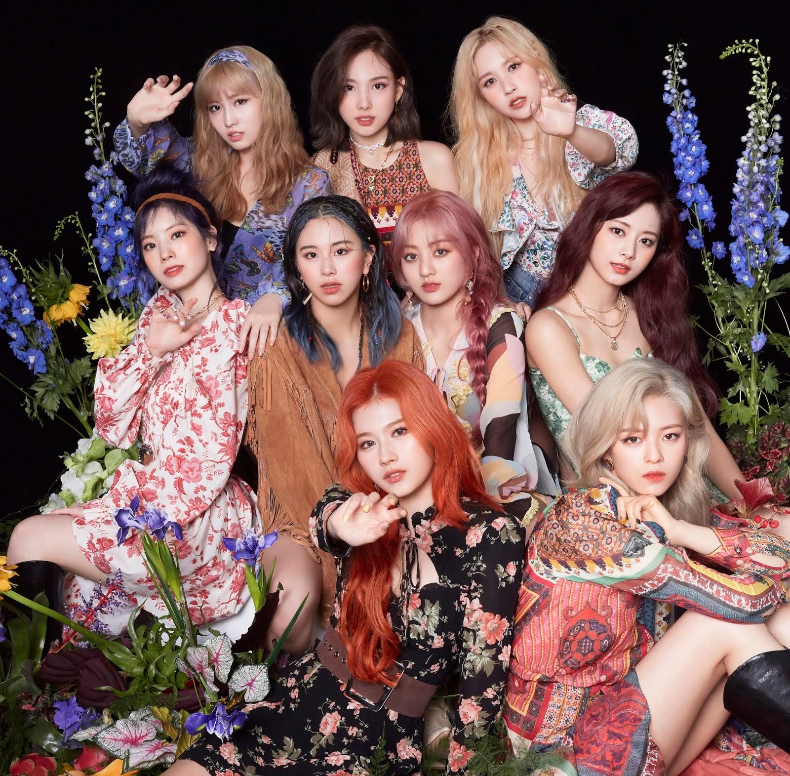 1600x1571 TWICE (트와이스) & More Photocard Collection