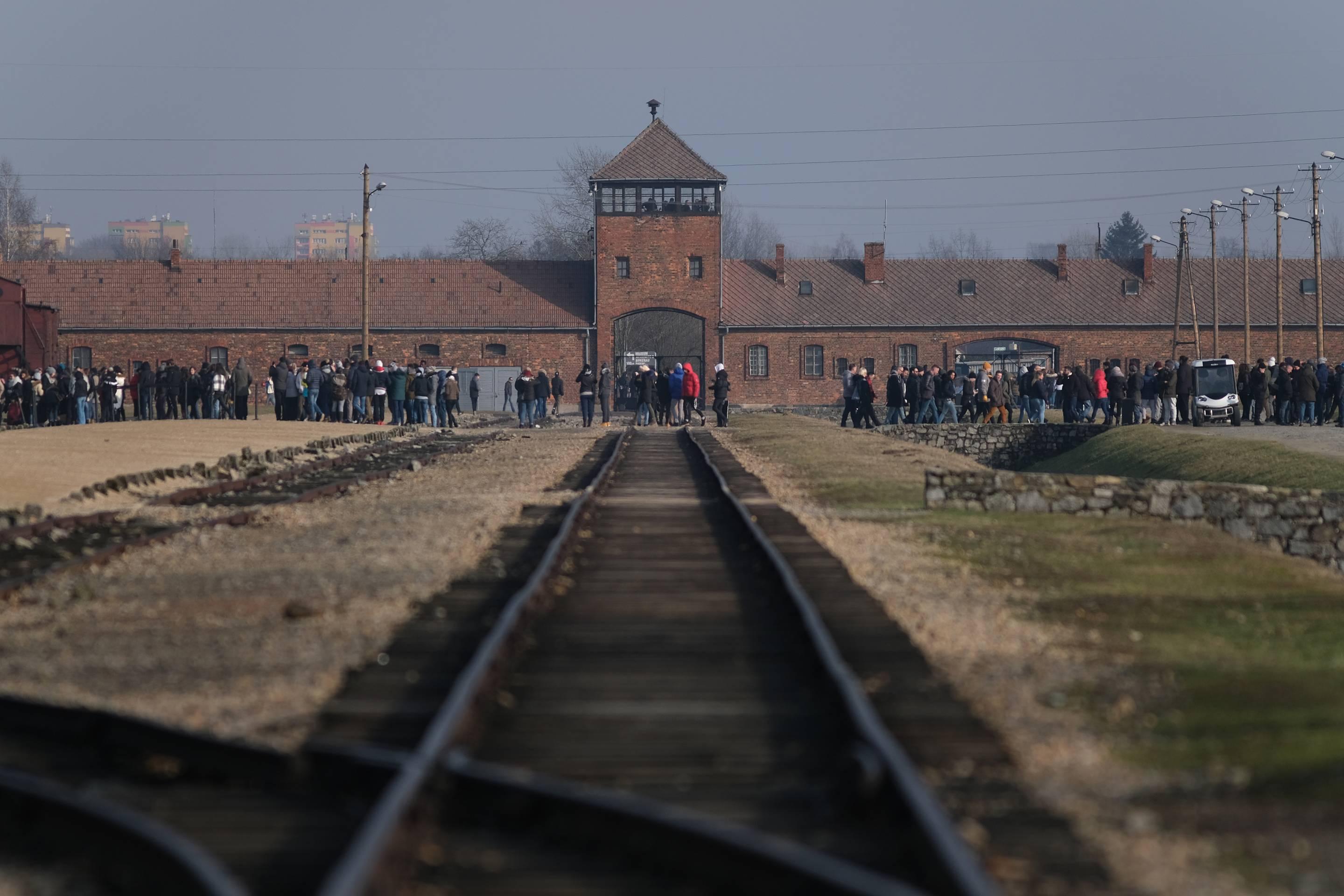2880x1920 Auschwitz Memorial Asks Redbubble to Pull Holocaust Image Clothes