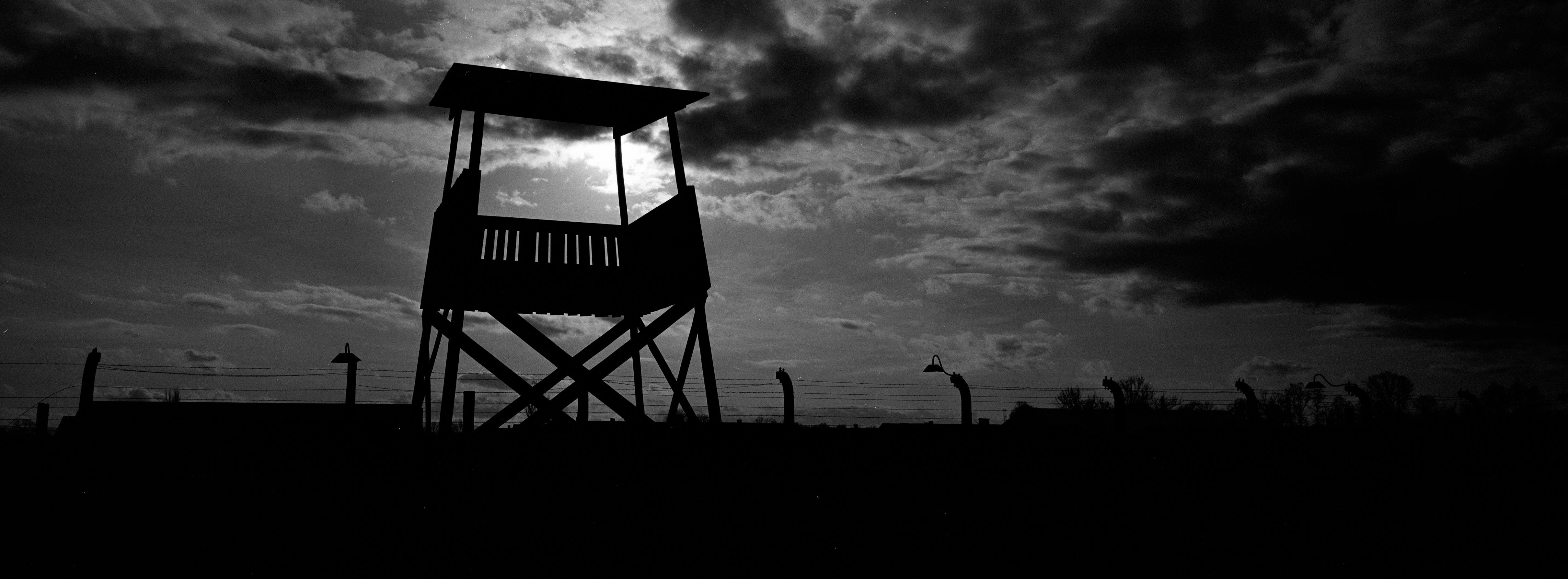 4840x1787 Ask the ethicist: Is it OK to show Holocaust photo?