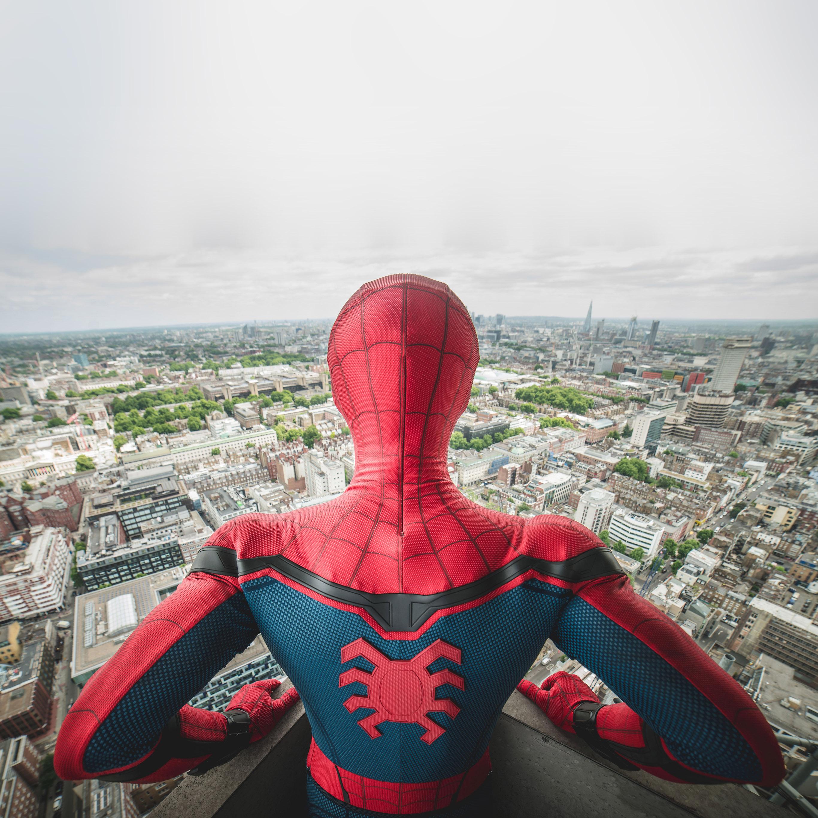 2732x2732 Spiderman Hero Marvel Illustration Art Wallpaper
