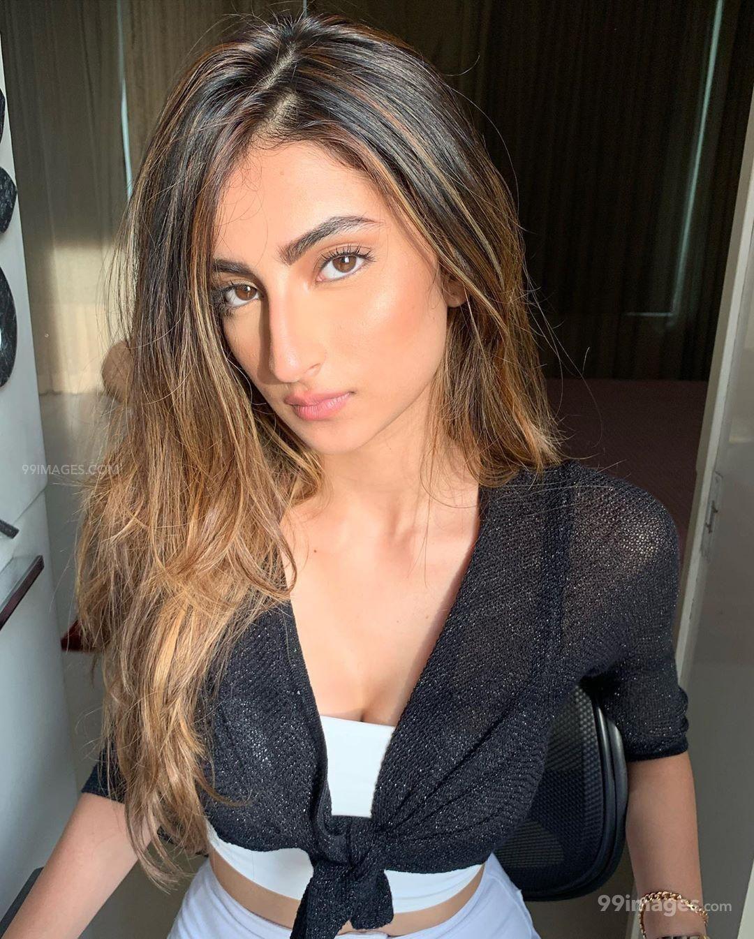 1080x1345 Palak Tiwari HD Wallpaper (Desktop Background / Android / iPhone) (1080p, 4k) (1080x1345) (2022)