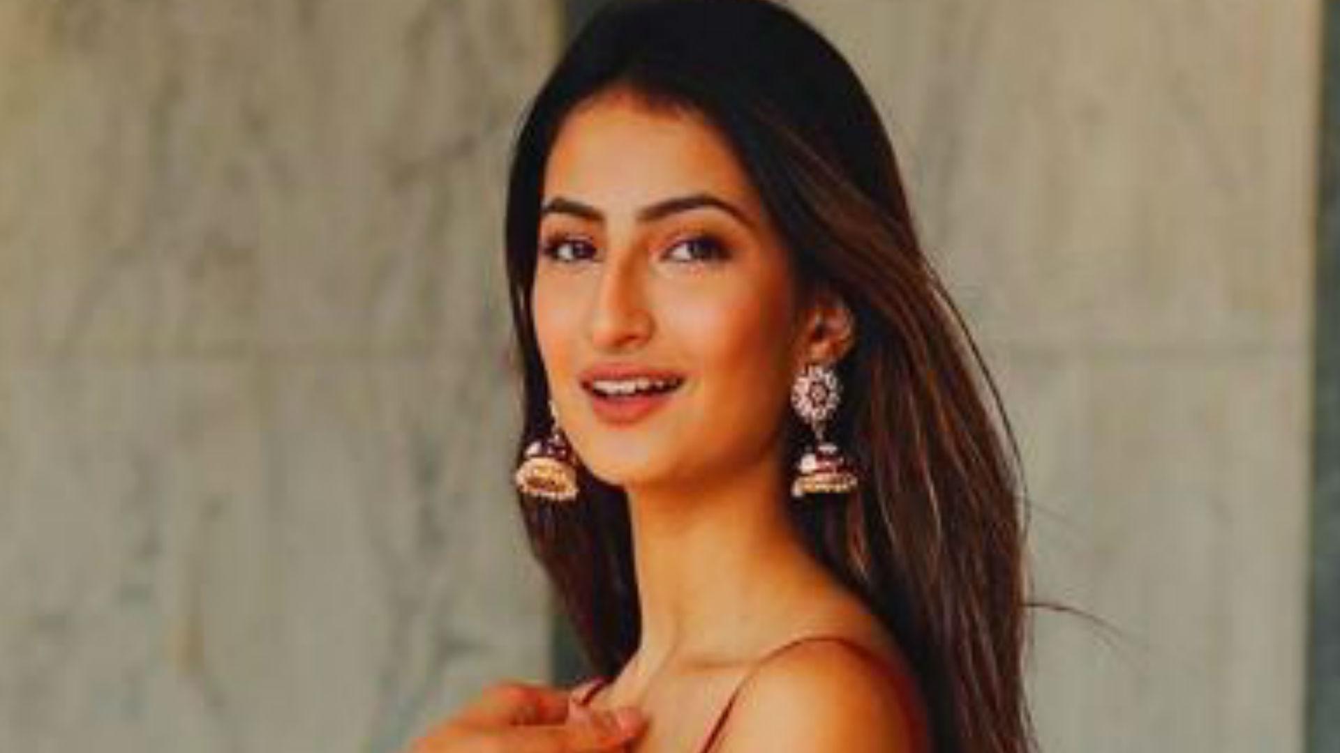 1920x1080 Palak Tiwari Age, Height, Weight, Size, DOB, Boyfriend, Family, Biography