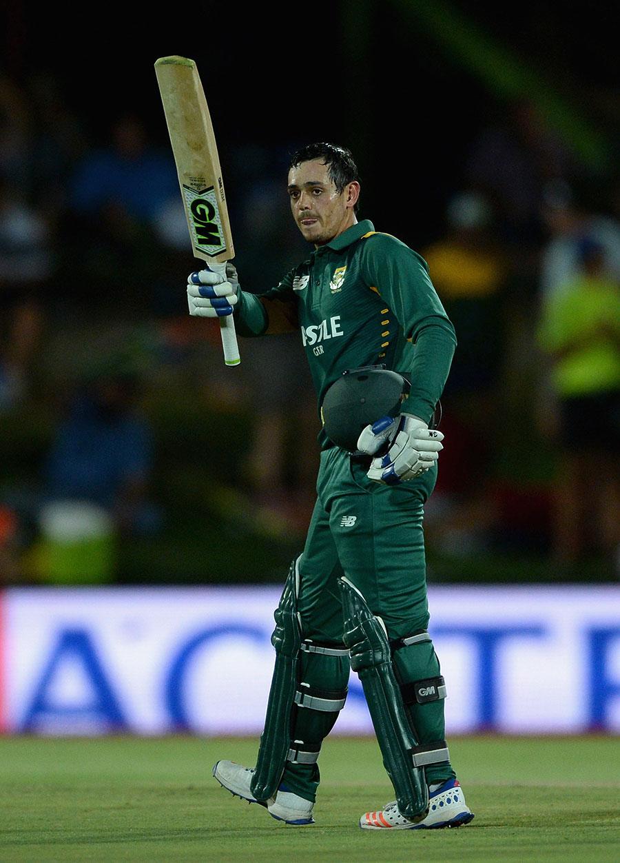 900x1252 Quinton de Kock celebrates his century. Photo. South Africa v England