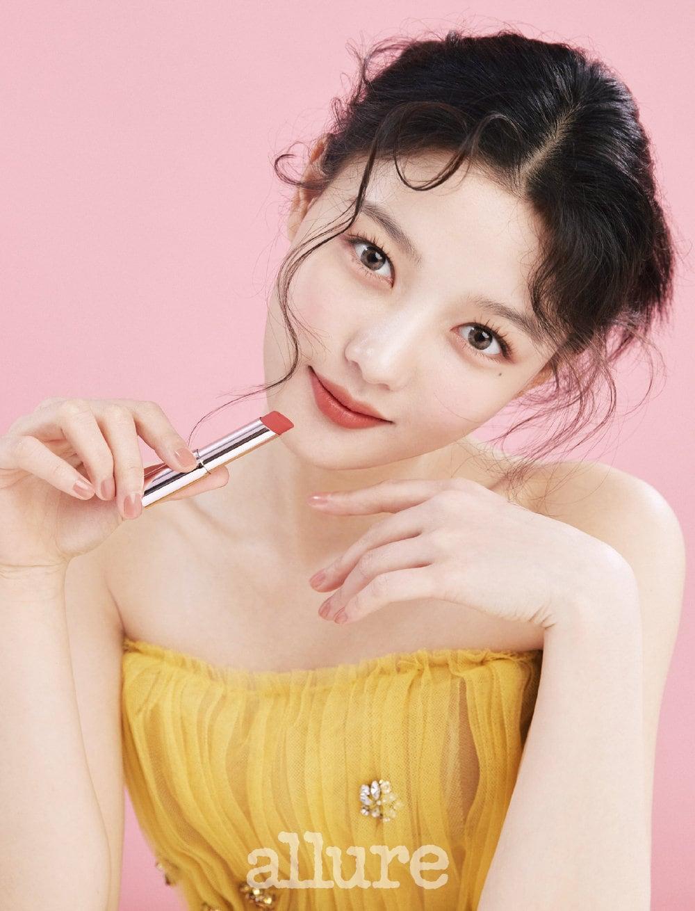1000x1310 Kim Yoo Jung Talks About Her Role In “Lovers Of The Red Sky, ” How Her Love Of Art Impacts Her Acting, And More