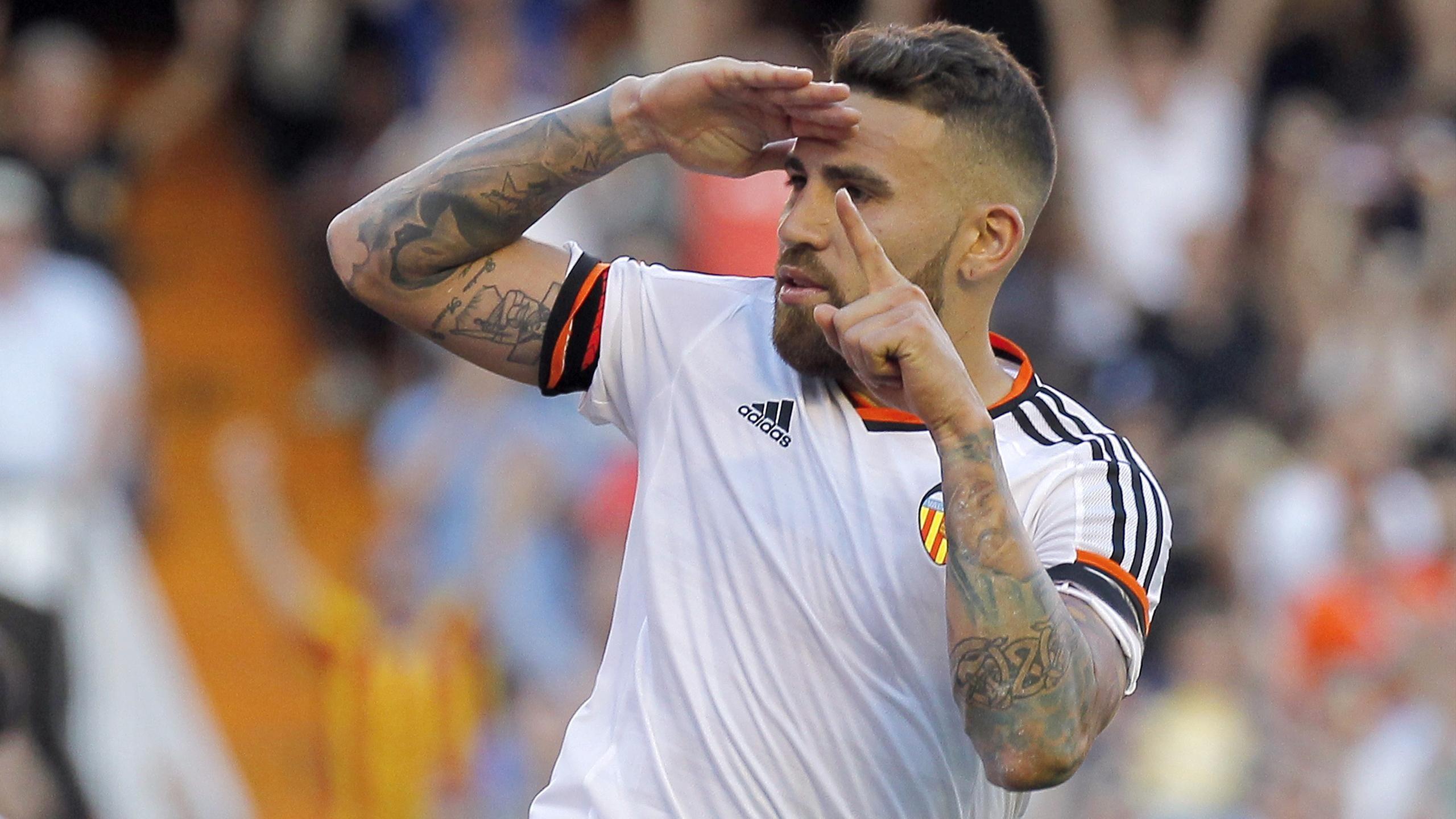 2560x1440 Manchester United transfer news: Nicolas Otamendi deal is 'hours away'