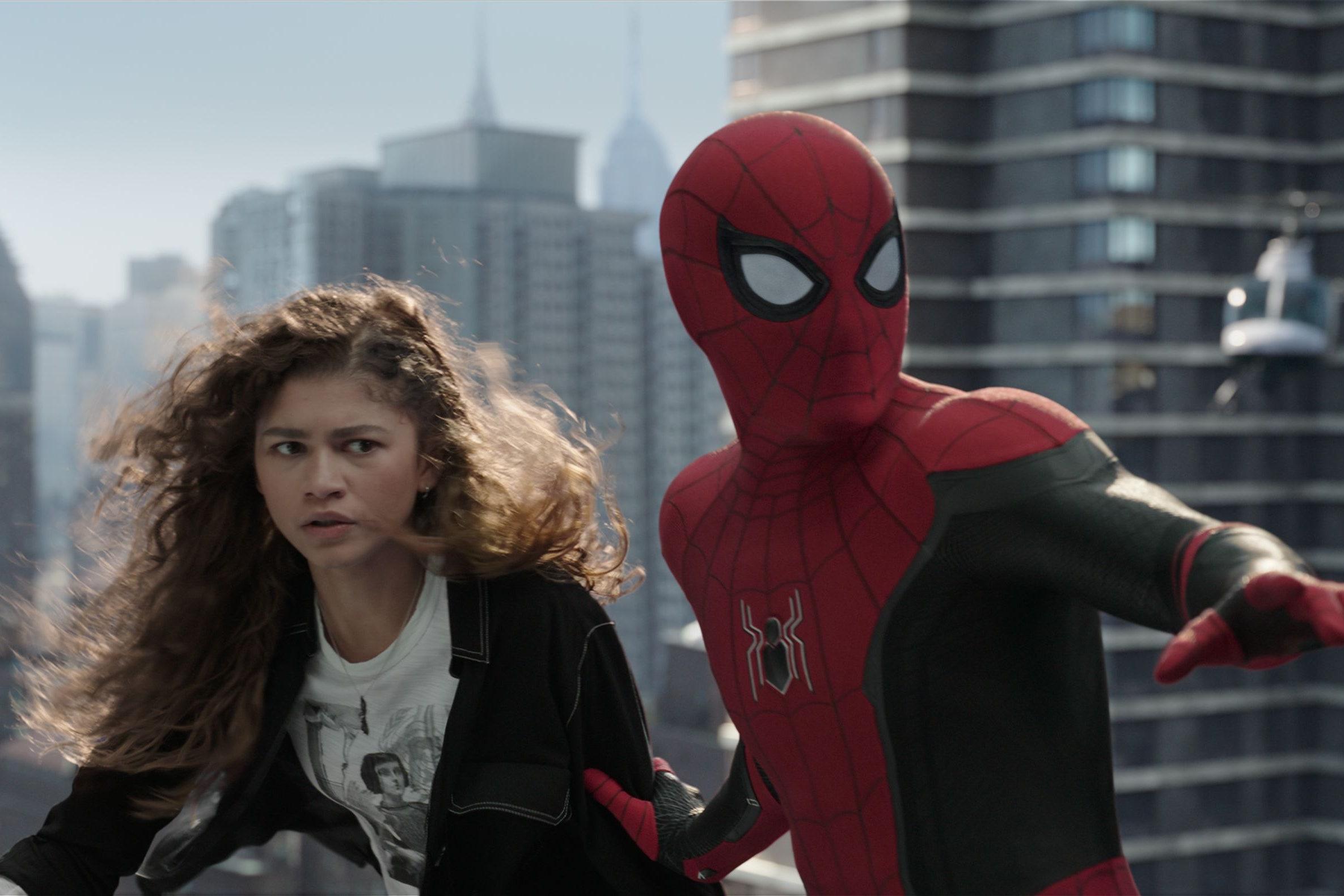 2370x1580 Spider Man: No Way Home Is A Very Tangled Web