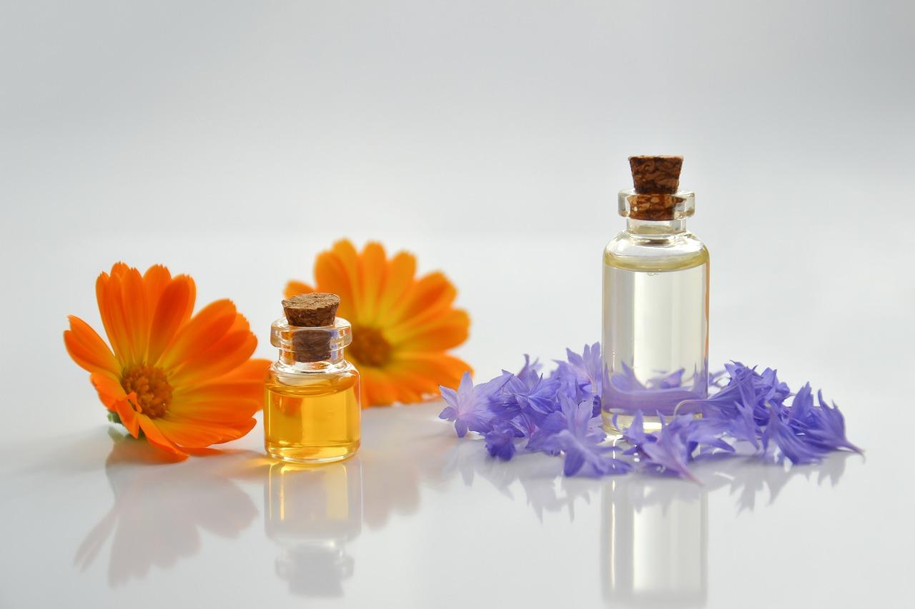 1280x853 Essential Oil Spa Cosmetology
