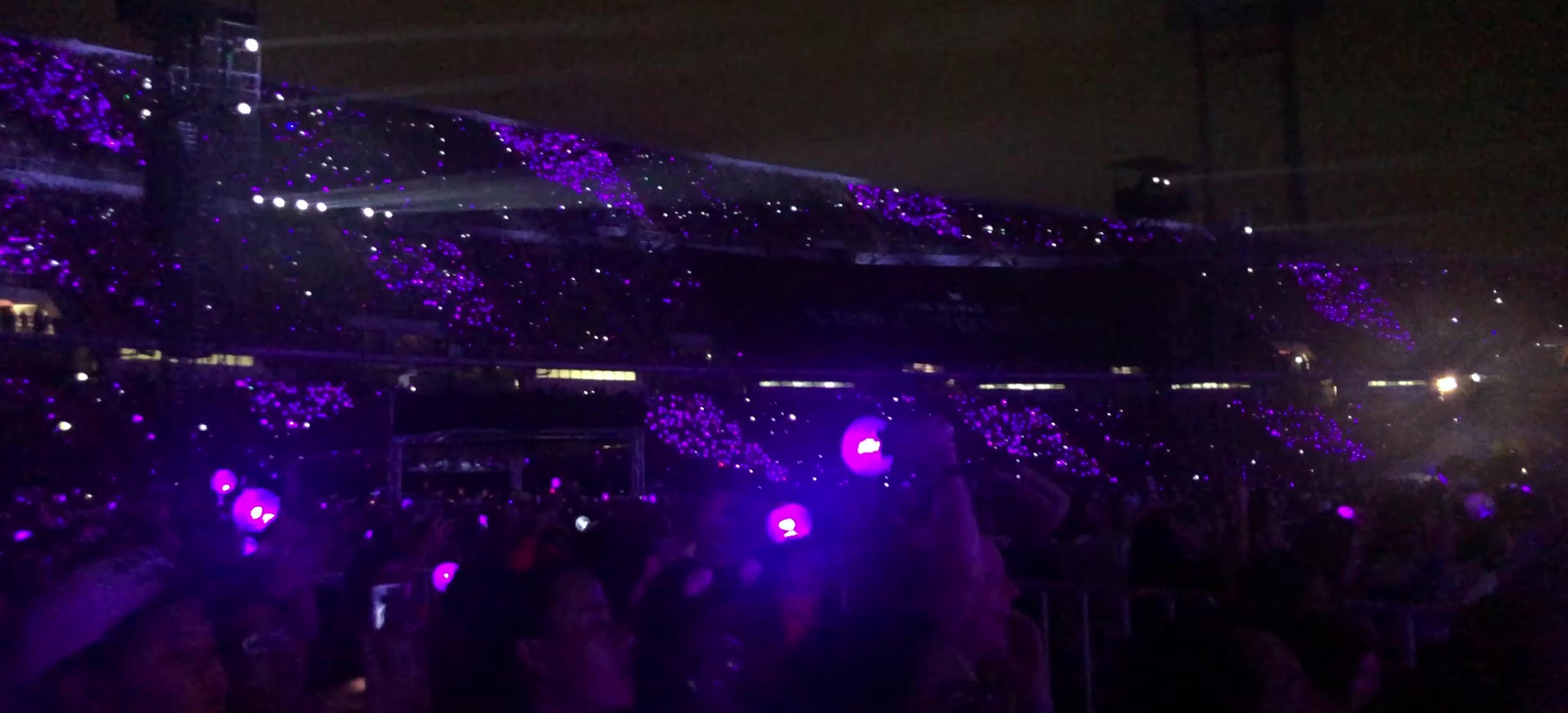 3840x1746 ARMY 'Purple Ocean' during BTS Love Yourself tour in Bangkok, Thailand, 7 April 2019