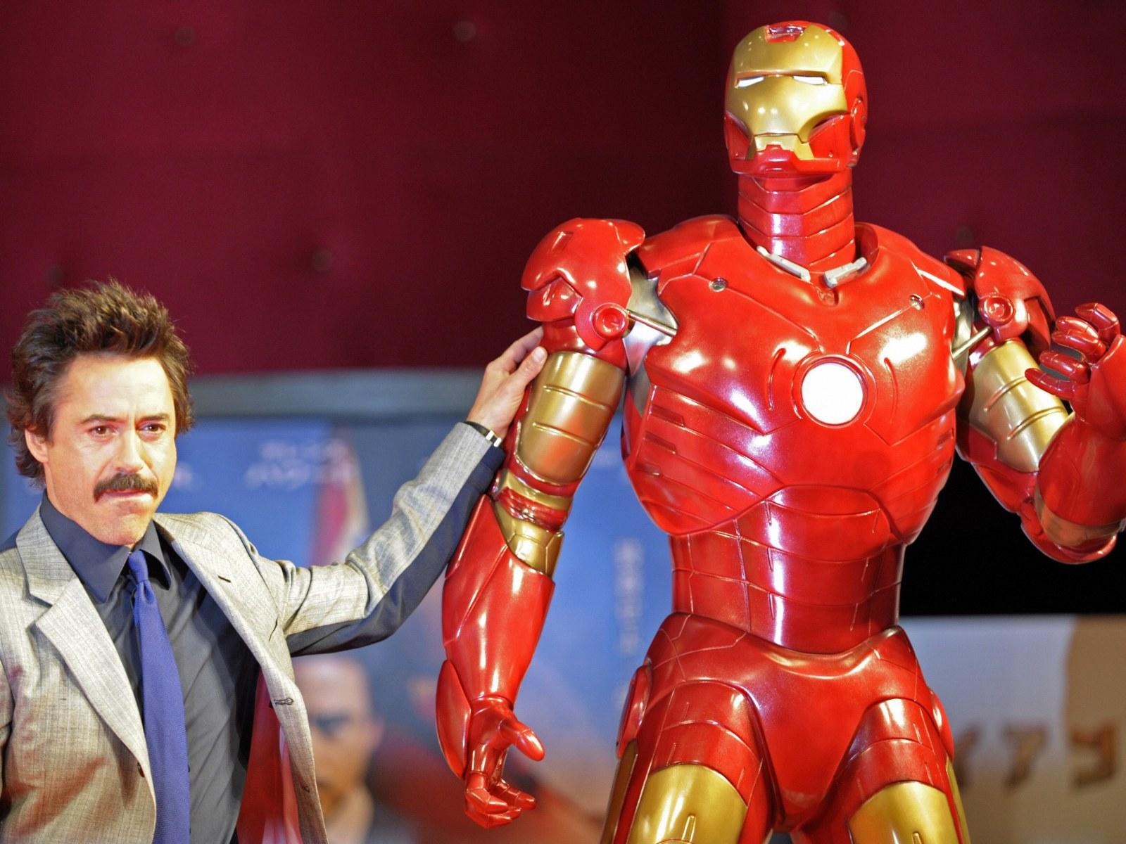 1600x1200 Los Angeles Billboard Begs Marvel to Bring Back Tony Stark