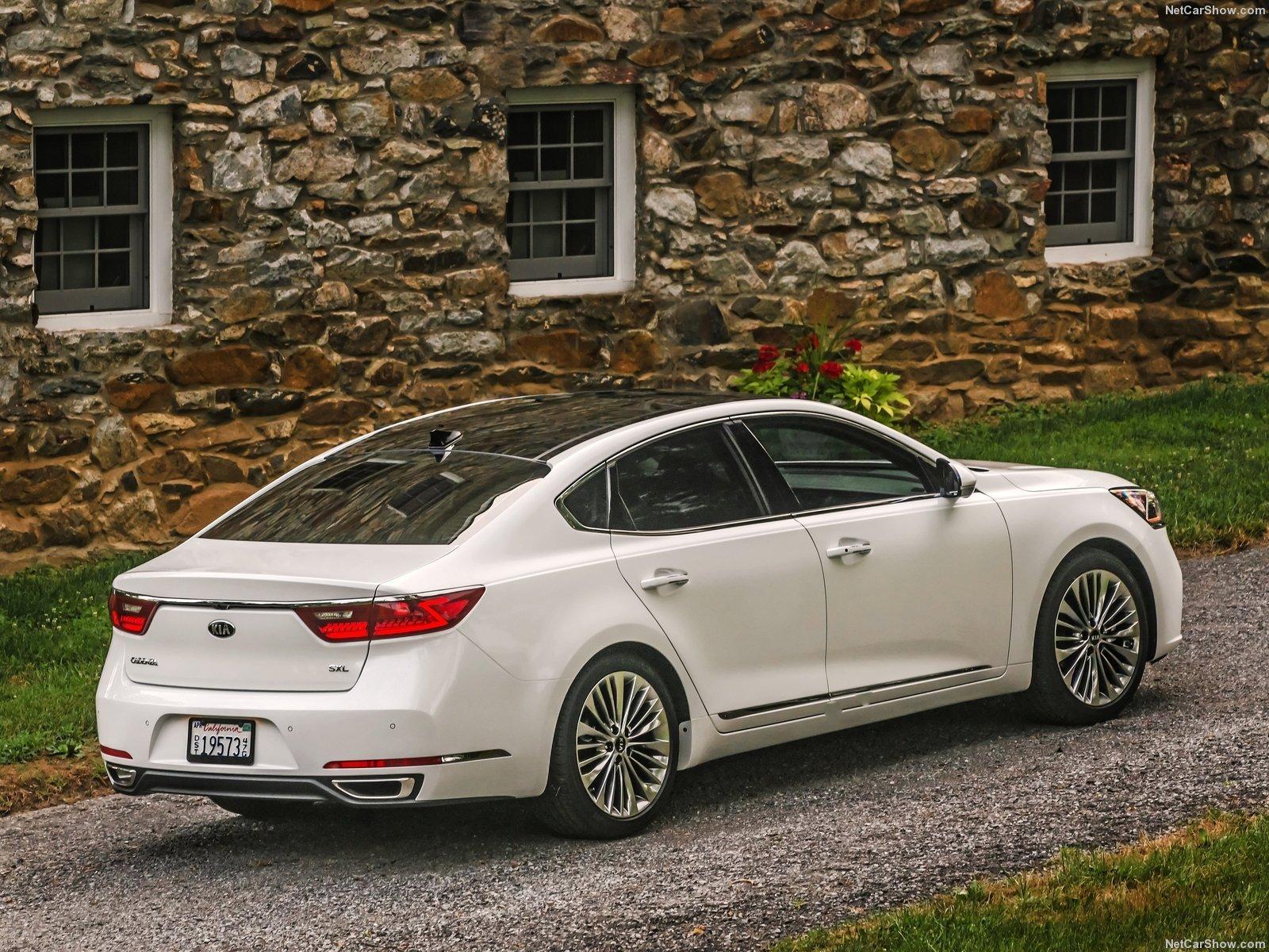 1600x1200 kia, Cadenza, Cars, White, Sedan, 2016 Wallpaper HD / Desktop and Mobile Background