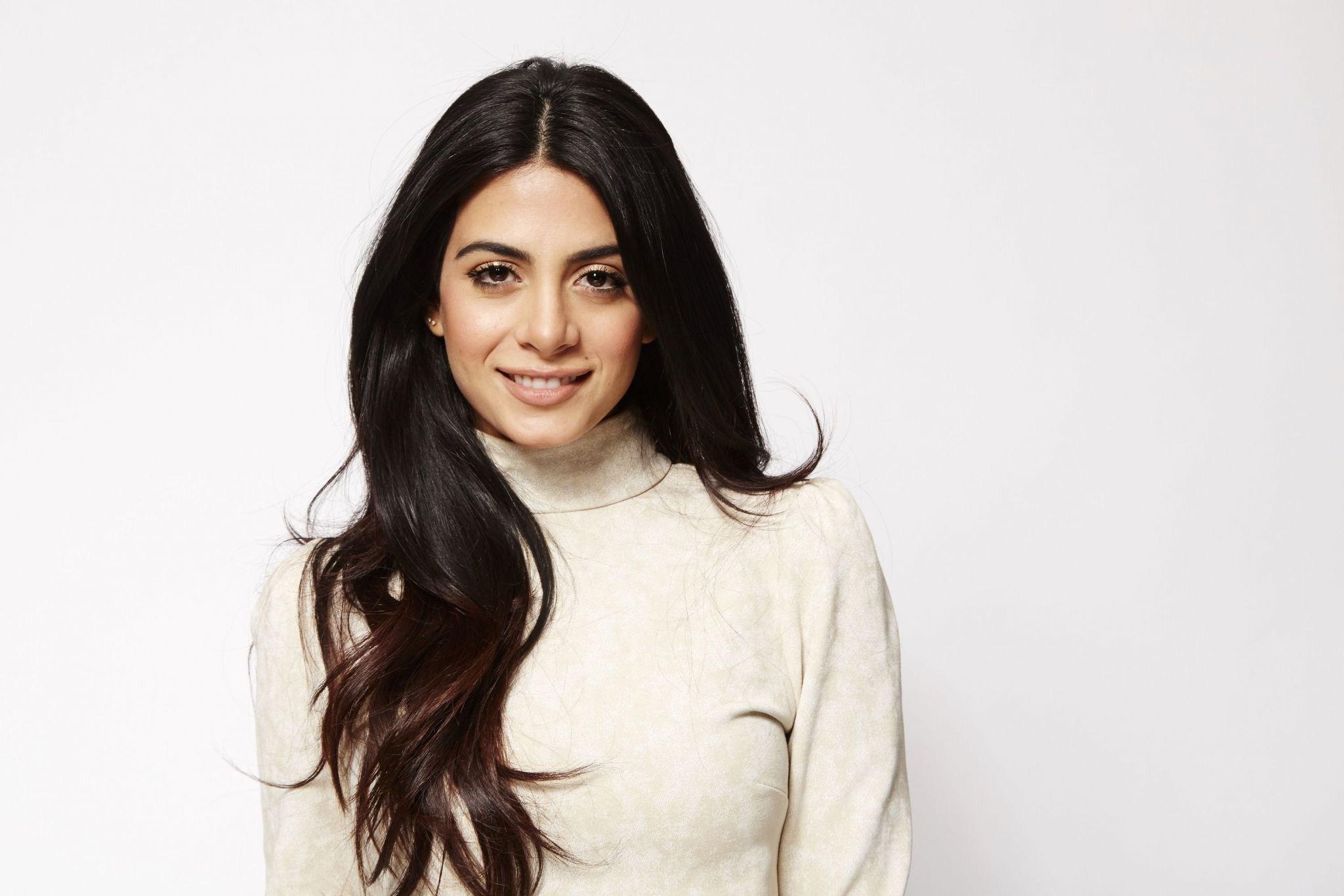 2048x1365 Emeraude Toubia HD Wallpaper