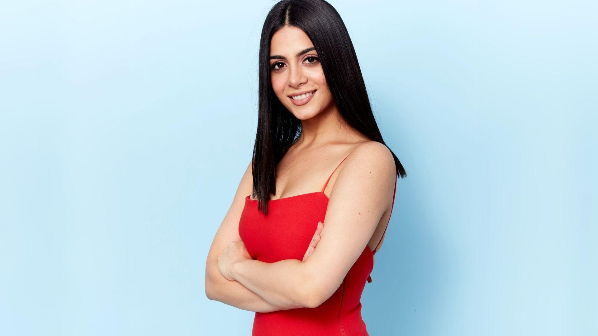 1920x1080 Pretty, smile, emeraude toubia wallpaper, HD image, picture, background, 8242f2