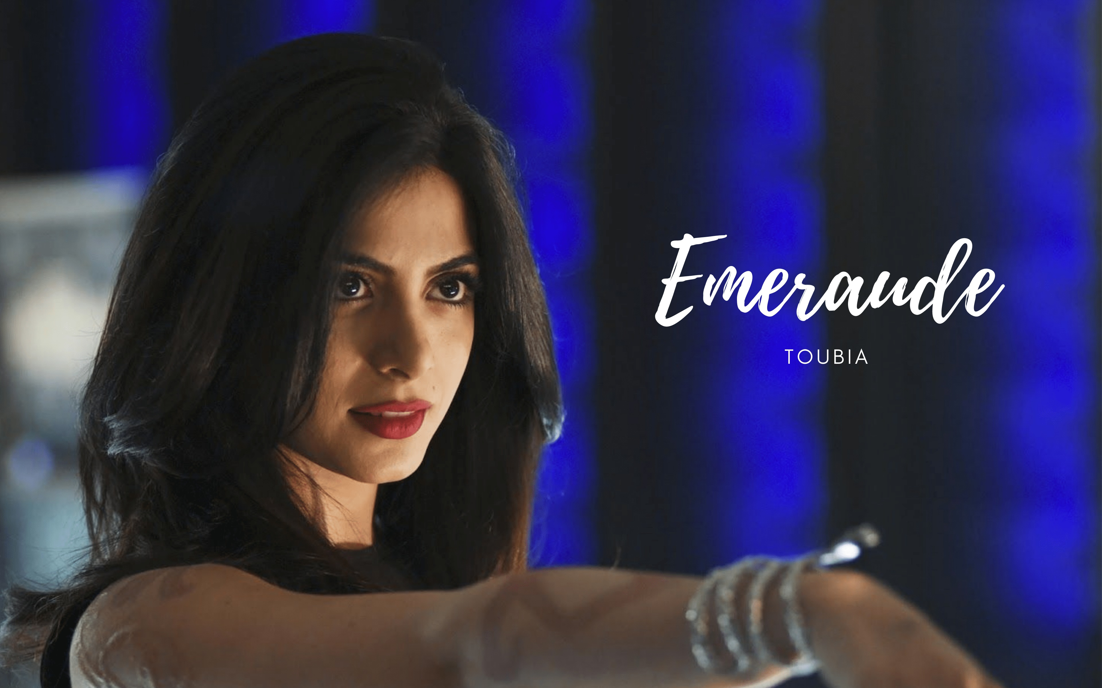 3840x2400 Emeraude Toubia Toubia Wallpaper
