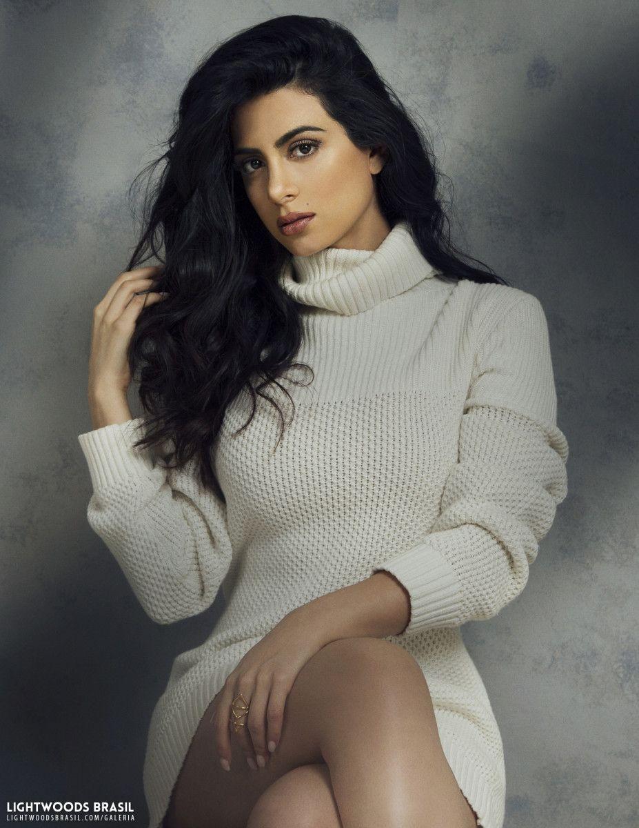 927x1200 Emeraude Toubia wallpaper. Emeraude toubia, Fashion, Girl