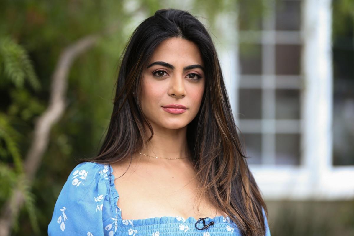 1200x800 Emeraude Toubia wallpaper