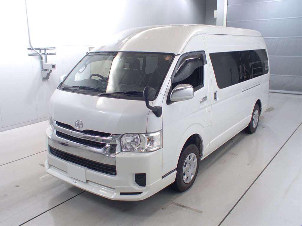 1024x768 Toyota HiAce 2.7 Grand Cabin 4WD