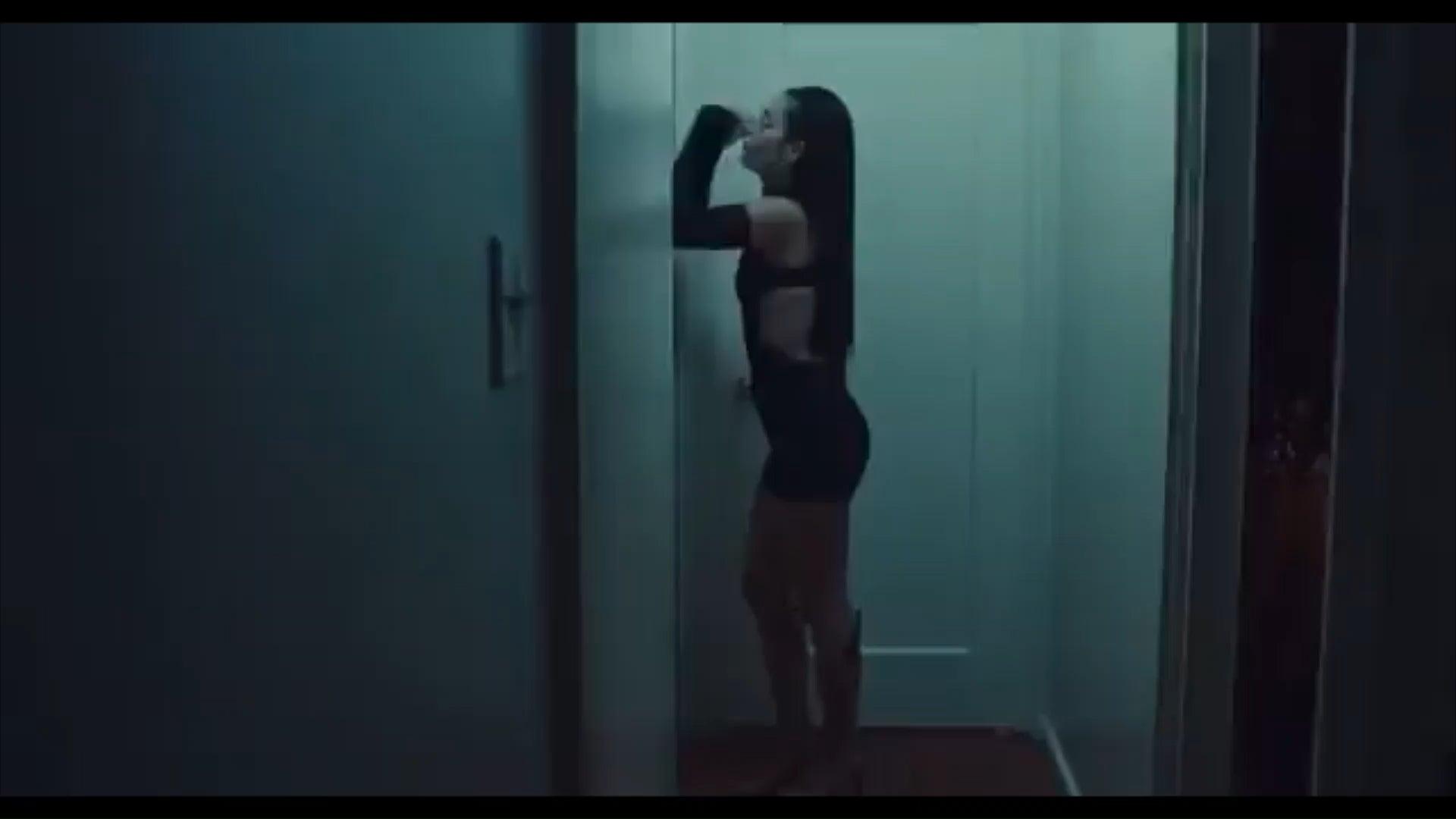 1920x1080 Maddy knocking on the door reminded me of a certain song