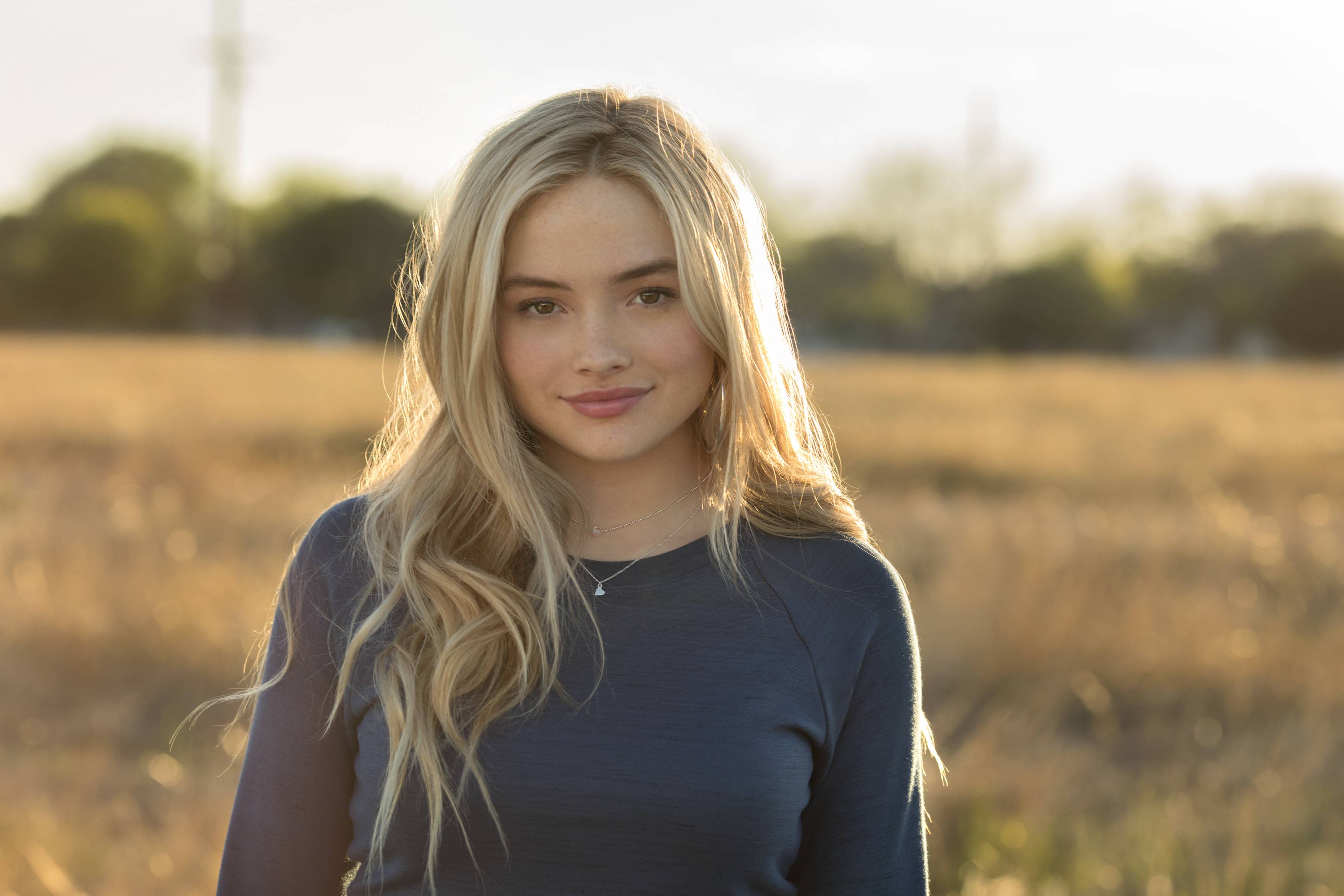 3360x2240 Natalie Alyn Lind HD Wallpaper