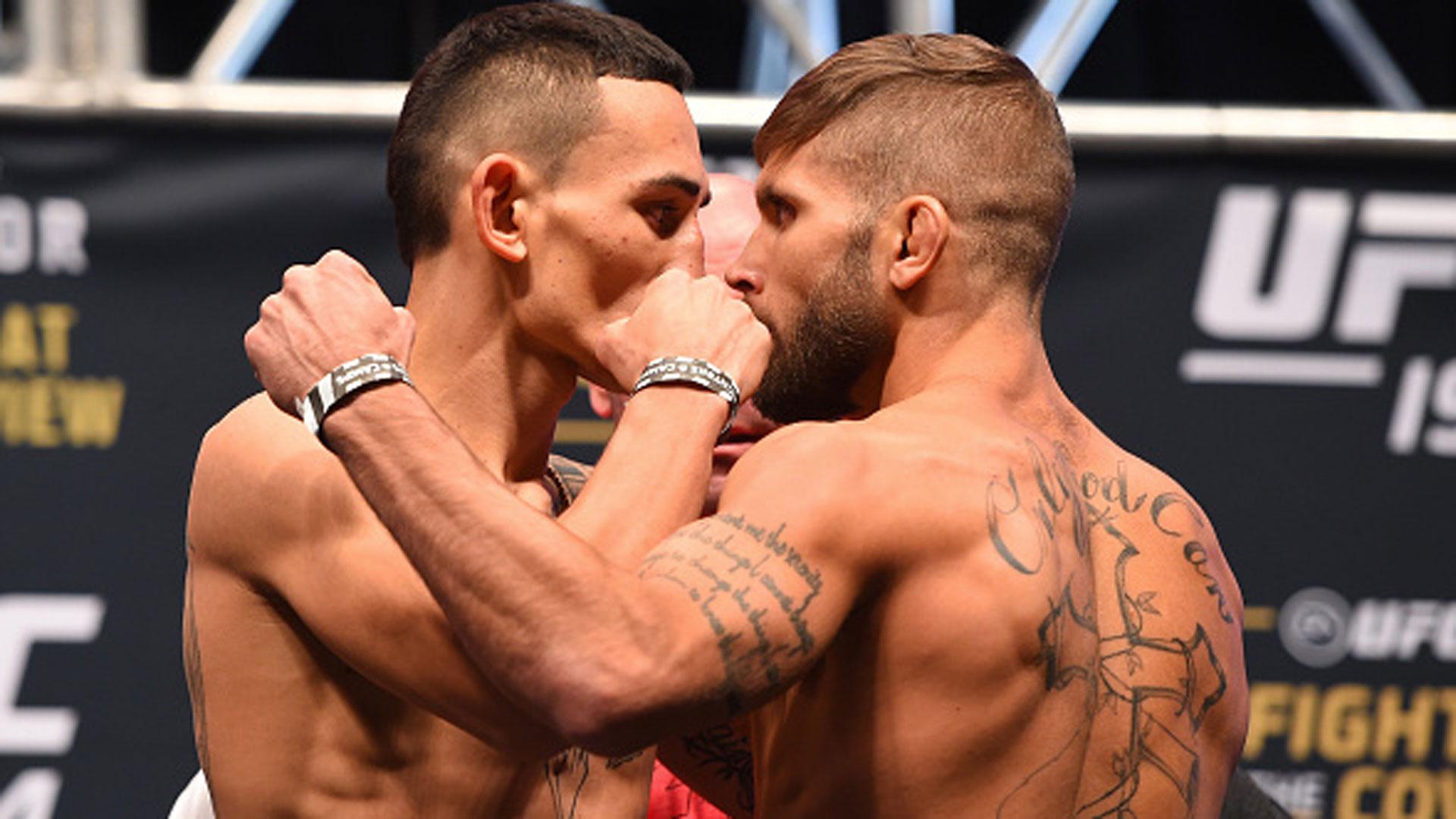 1920x1080 UFC 194 Results: Max Holloway makes it eight straight with dominant win over Jeremy Stephens