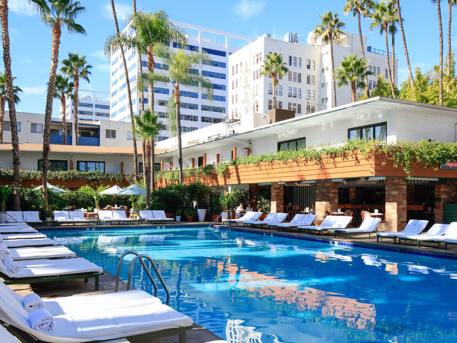 1600x1200 The Hottest Hotel Pools in Los Angeles. Discover Los Angeles