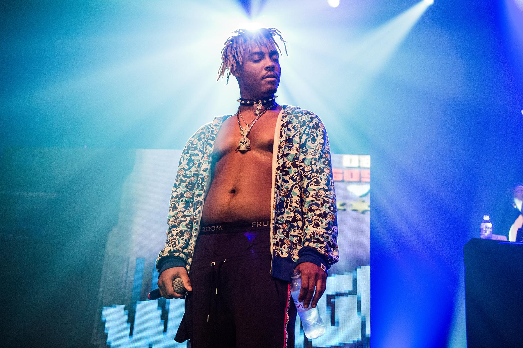 Juice Wrld Fighting Demons Wallpapers Top Free Juice Wrld Fighting