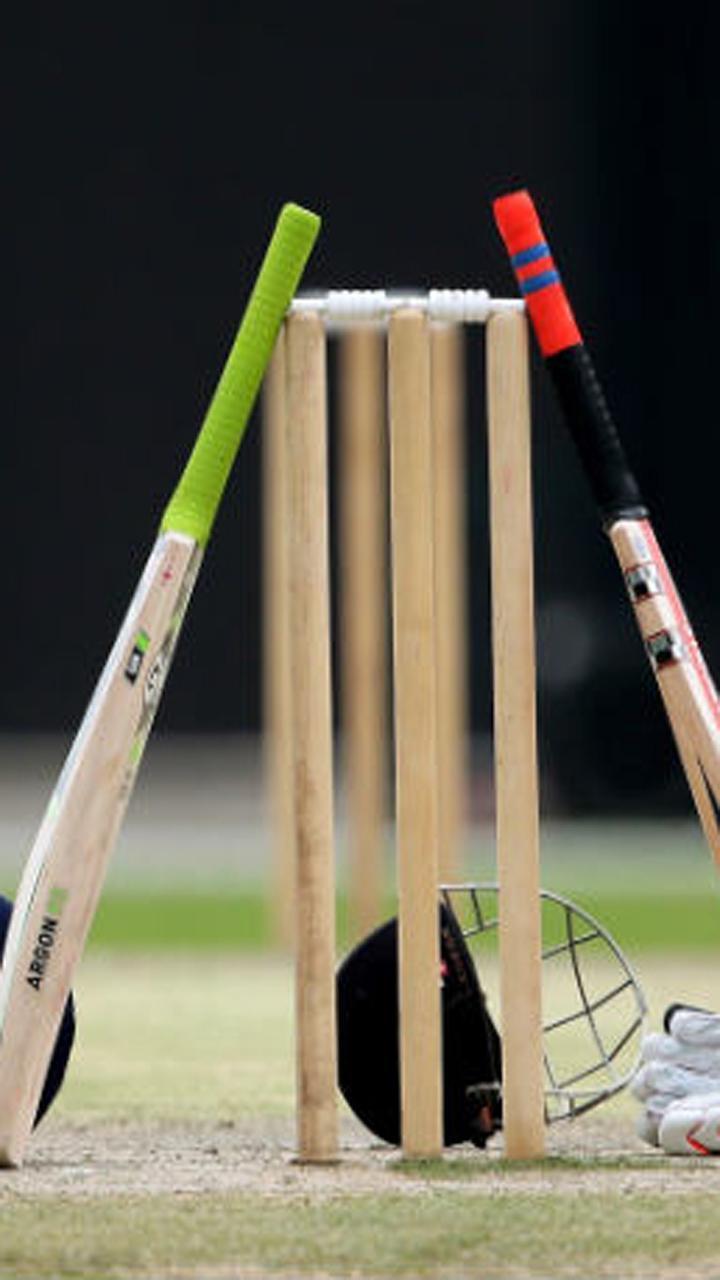 720x1280 Cricket Bat Wallpaper